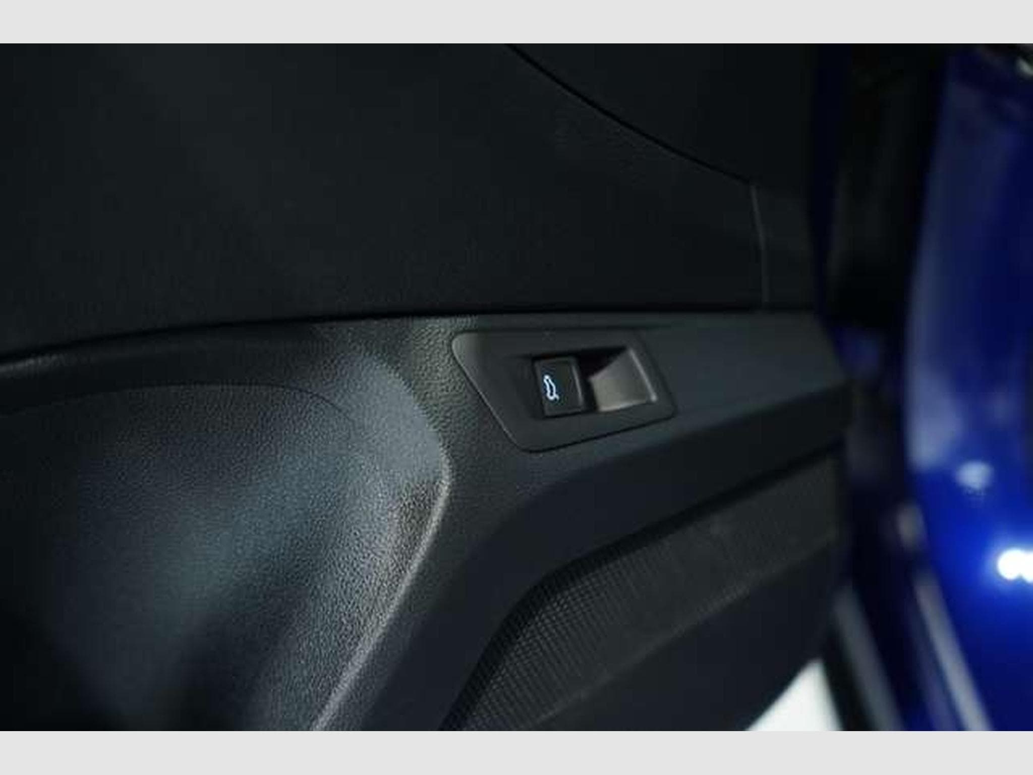 VW T-Roc R 4M *2.H *19 *ACC *AKRA *Pano *AHK *DCC (2020) - Foto 33