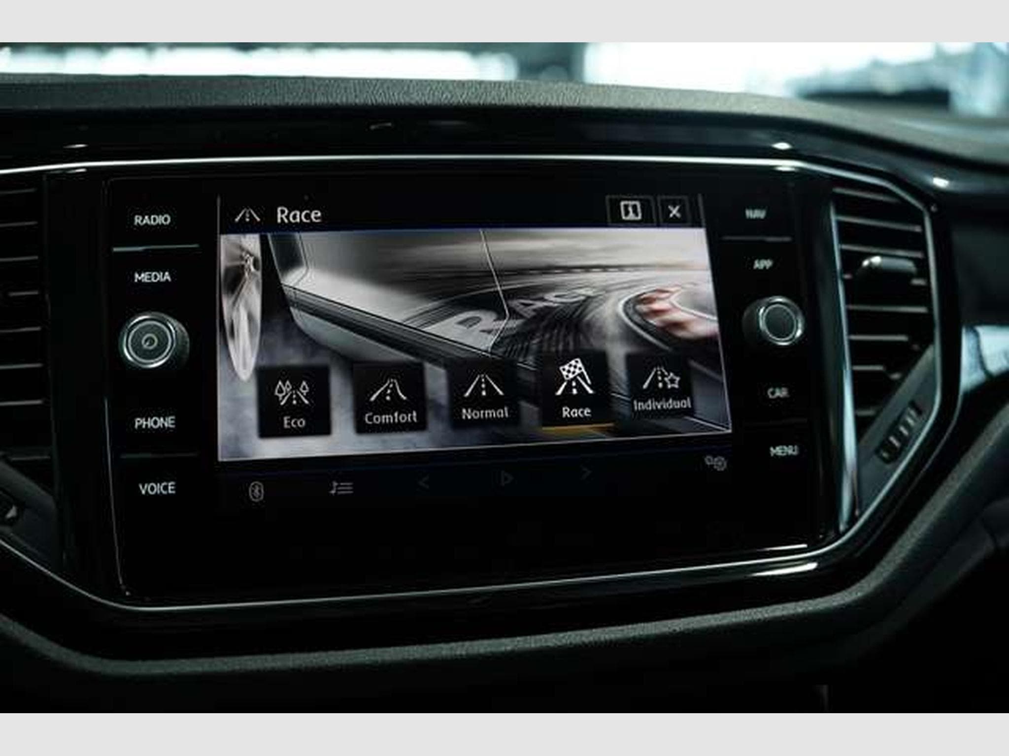 VW T-Roc R 4M *2.H *19 *ACC *AKRA *Pano *AHK *DCC (2020) - Foto 44
