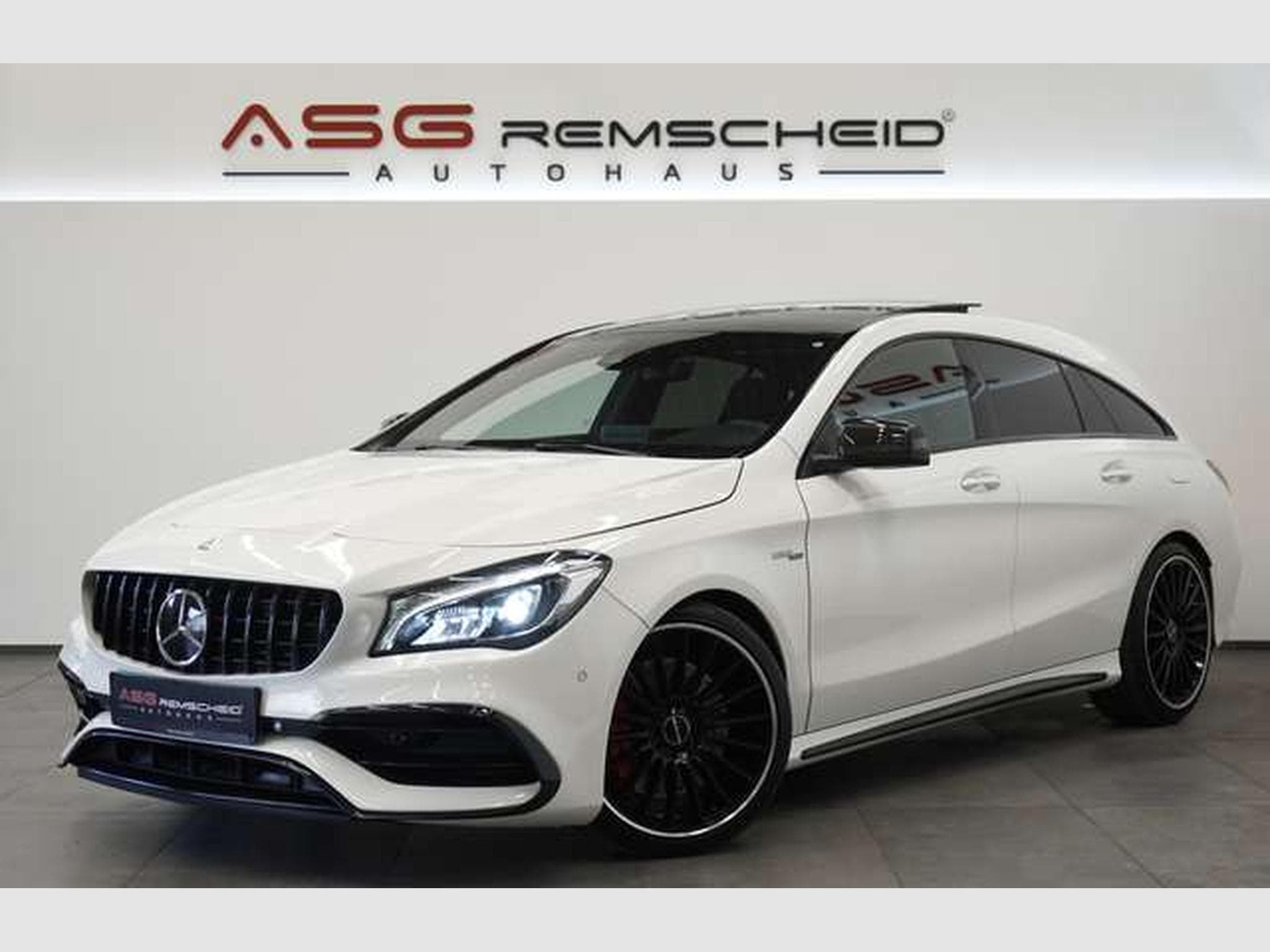 Mercedes CLA 45 AMG Schale *Pano S-Abgas * (2016) - Foto 1