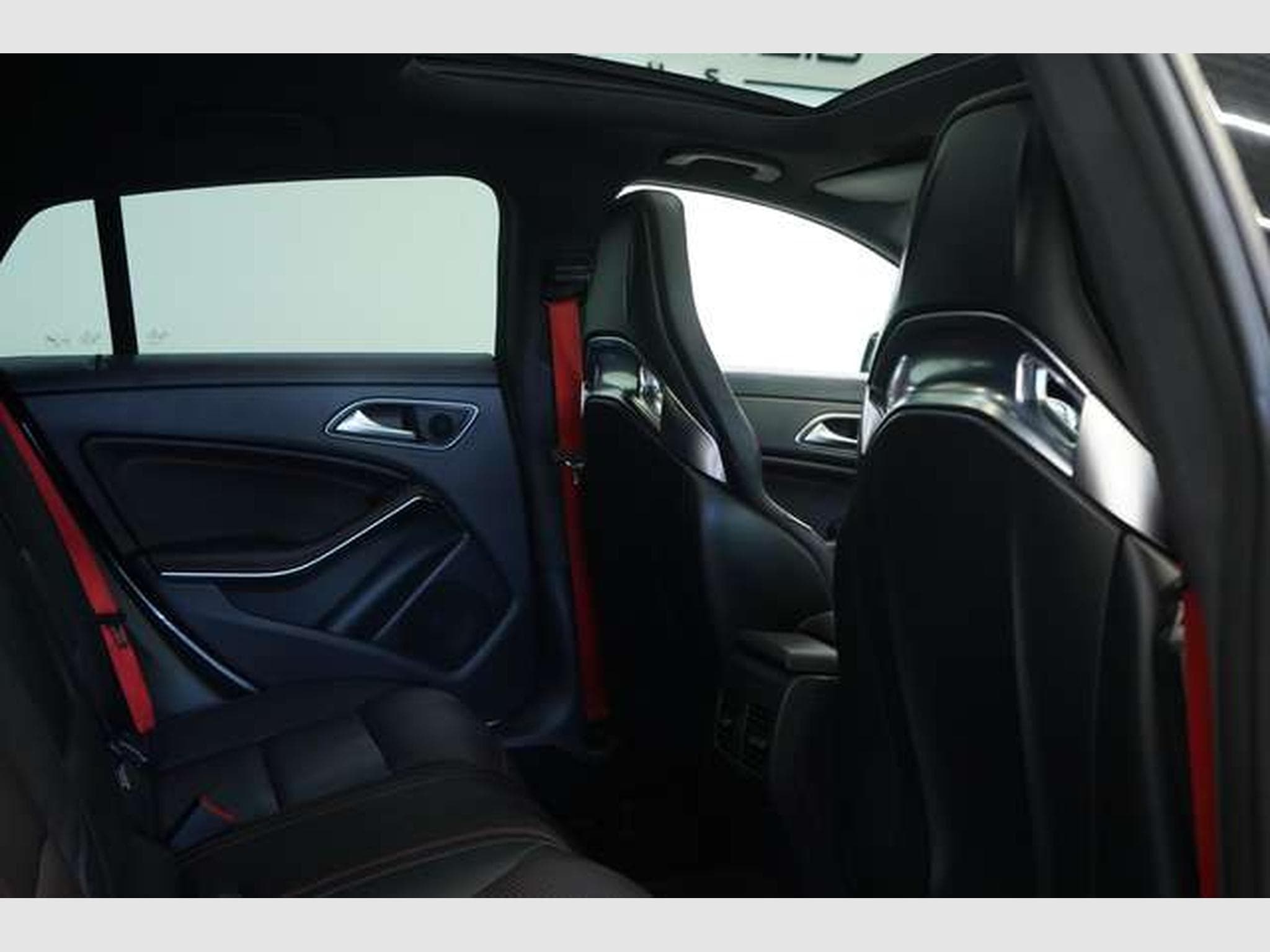 Mercedes CLA 45 AMG Schale *Pano S-Abgas * (2016) - Foto 14