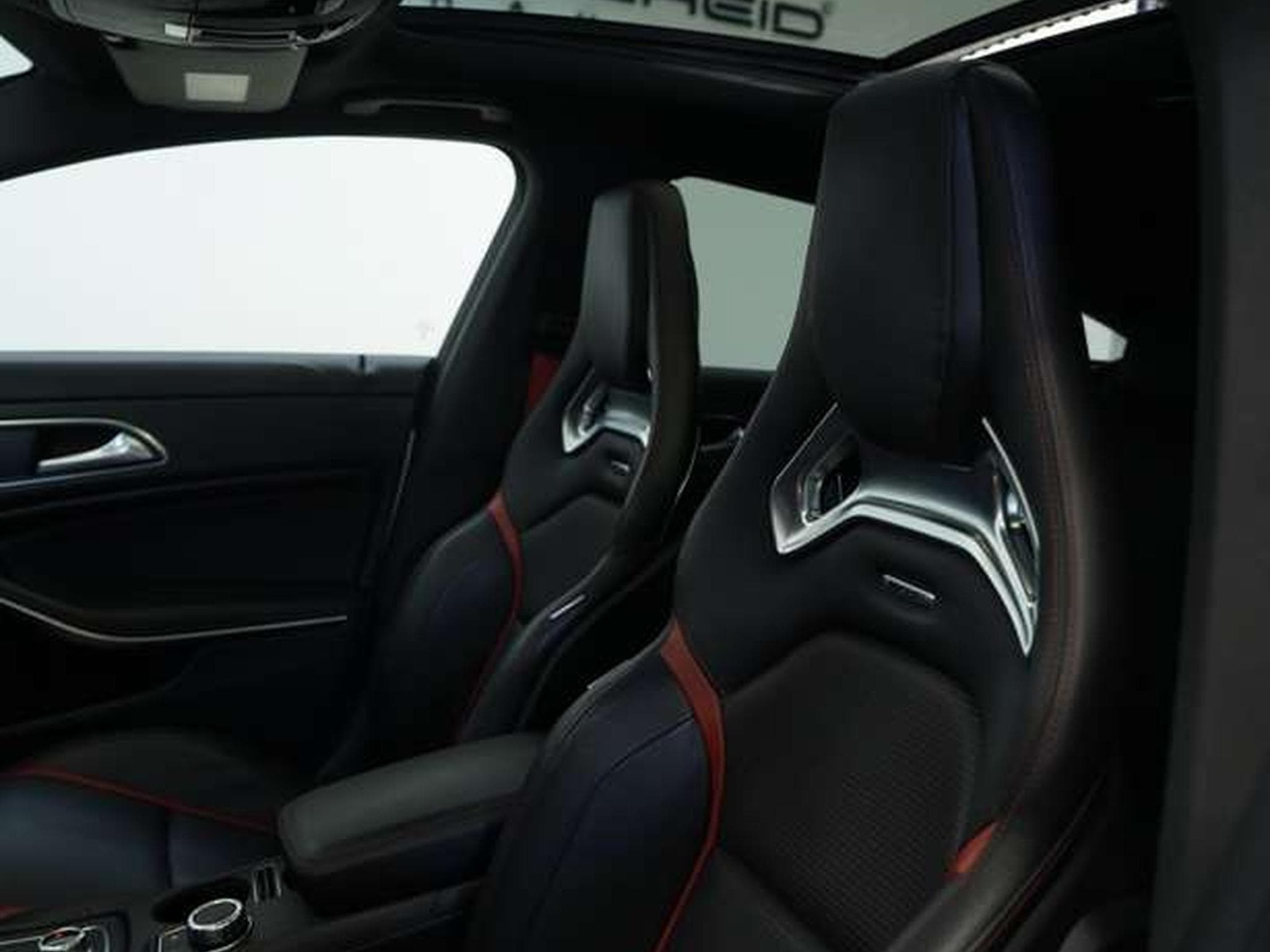 Mercedes CLA 45 AMG Schale *Pano S-Abgas * (2016) - Foto 29