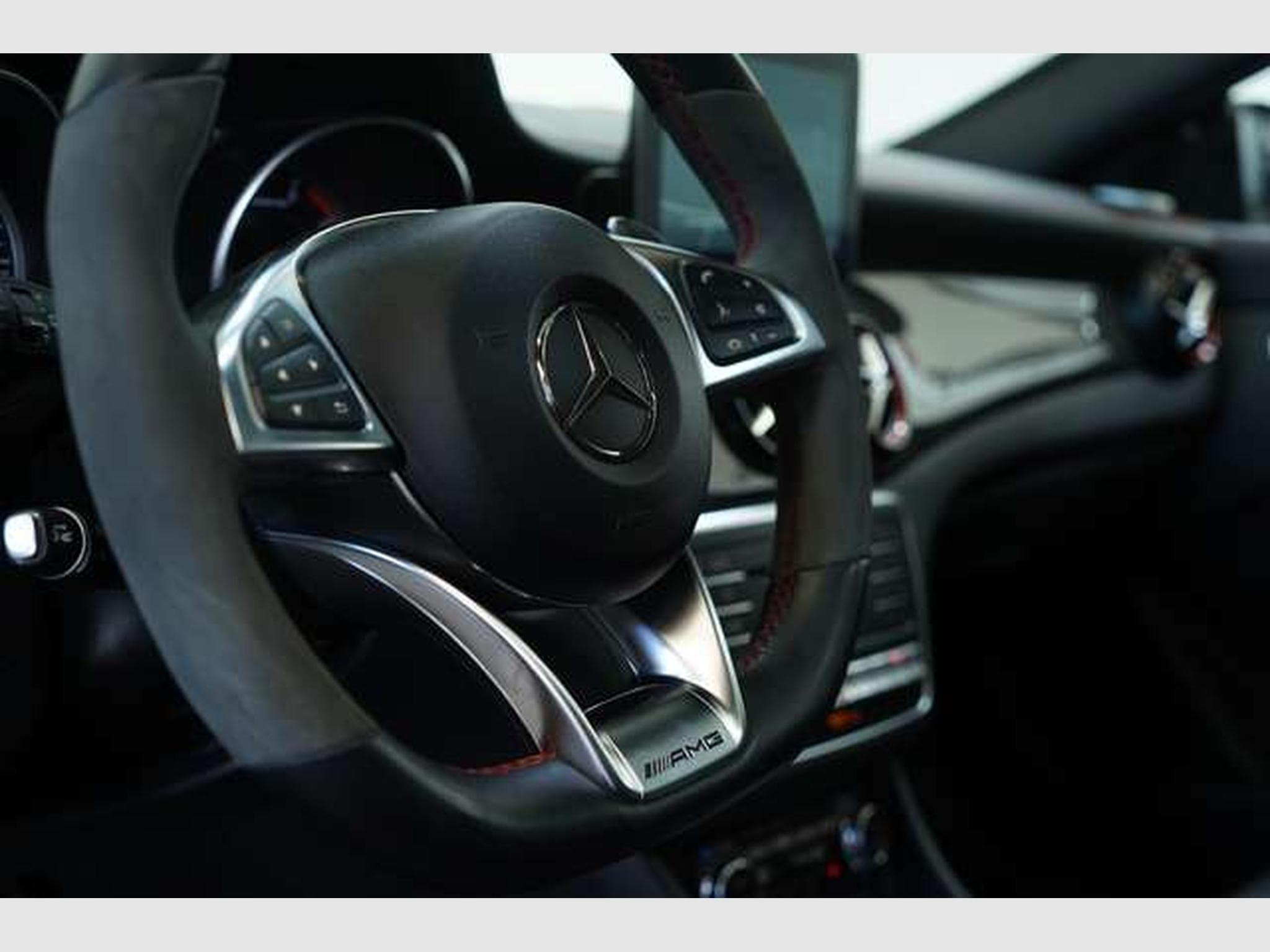 Mercedes CLA 45 AMG Schale *Pano S-Abgas * (2016) - Foto 31