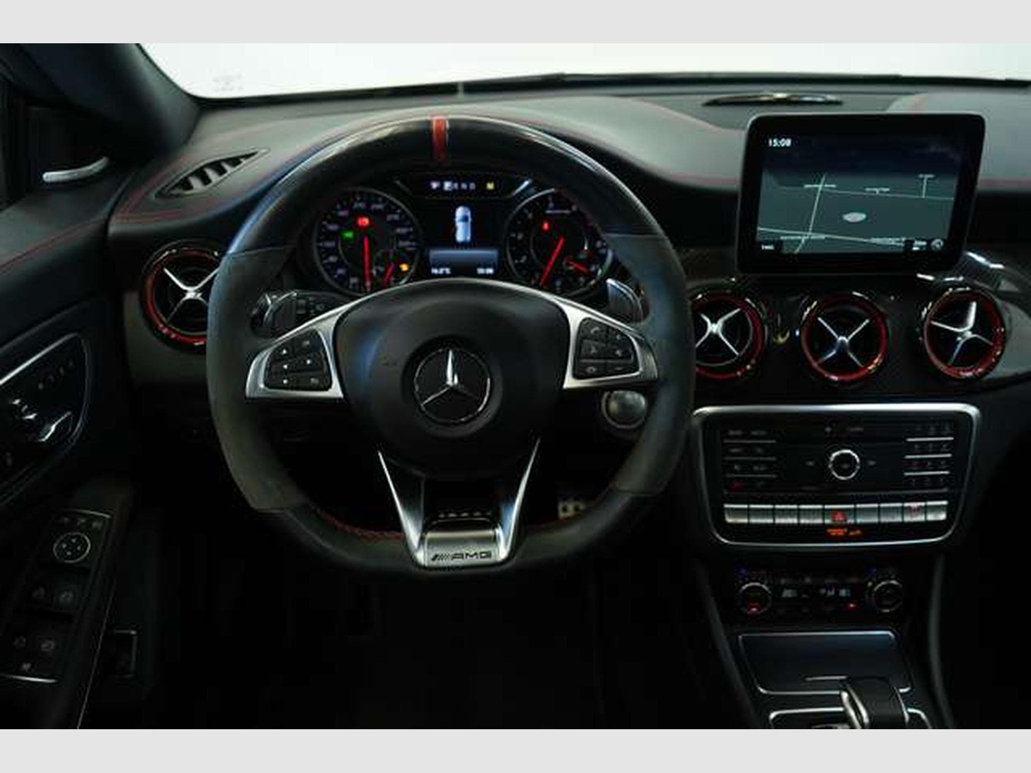 Mercedes CLA 45 AMG Schale *Pano S-Abgas * (2016) - Foto 33