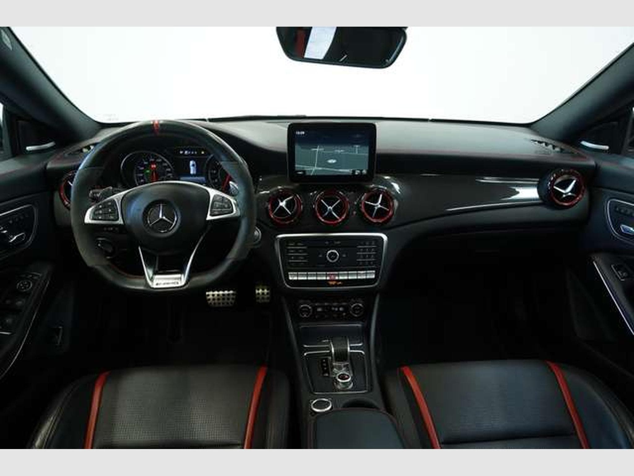 Mercedes CLA 45 AMG Schale *Pano S-Abgas * (2016) - Foto 34