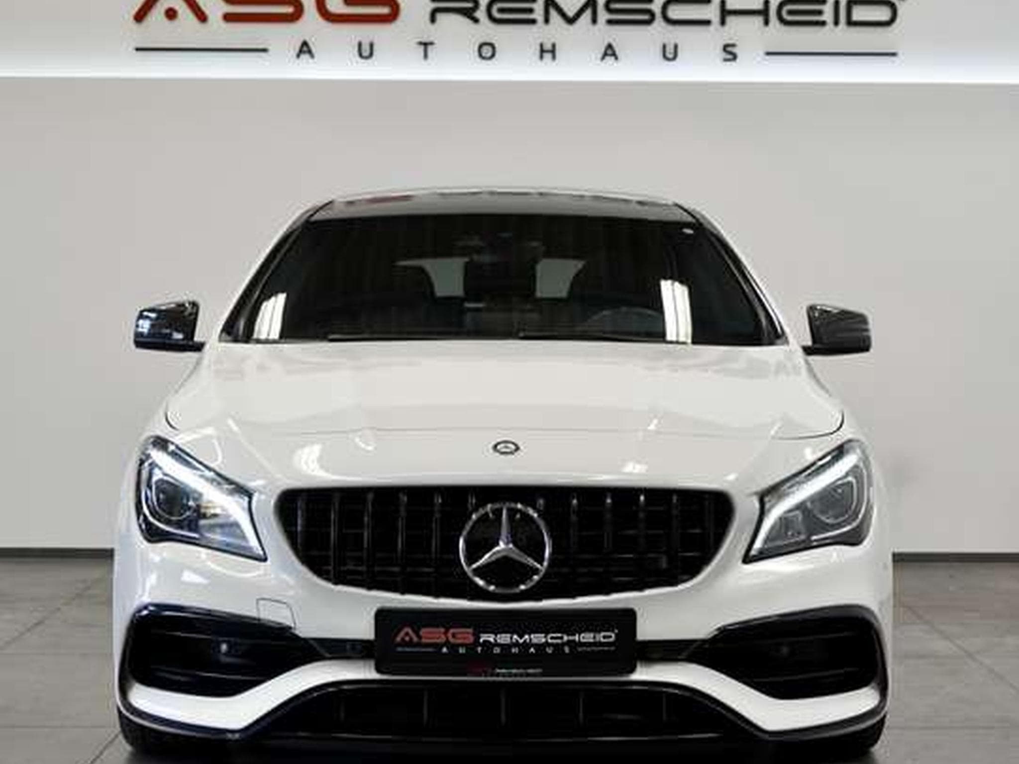 Mercedes CLA 45 AMG Schale *Pano S-Abgas * (2016) - Foto 4