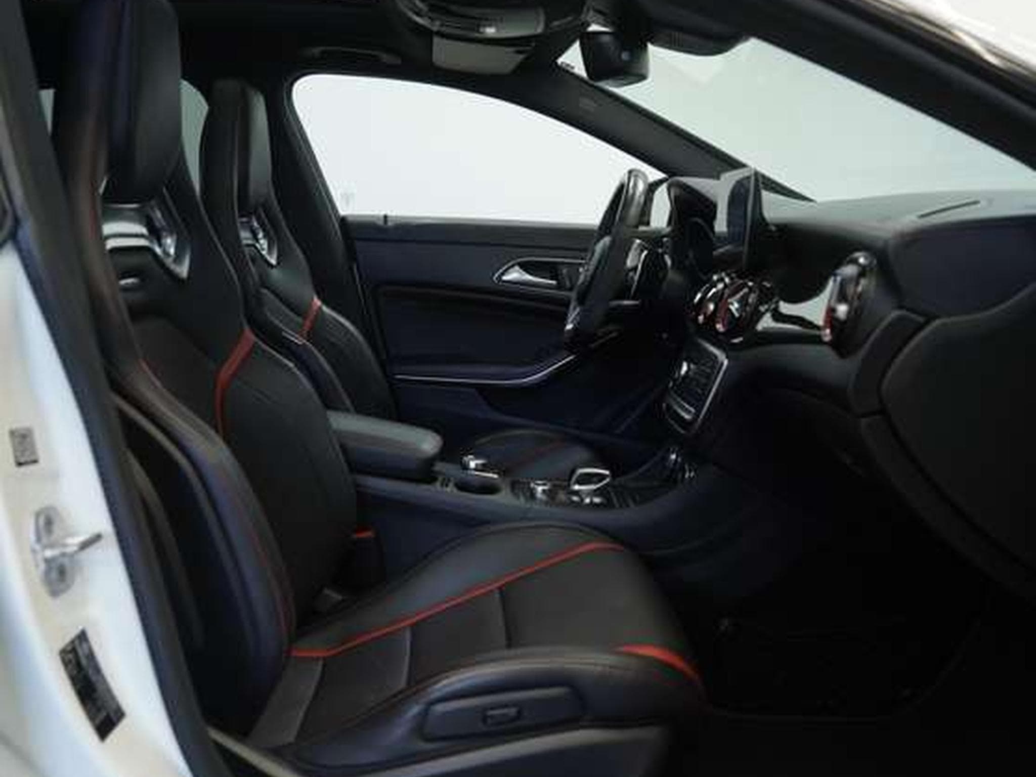Mercedes CLA 45 AMG Schale *Pano S-Abgas * (2016) - Foto 9