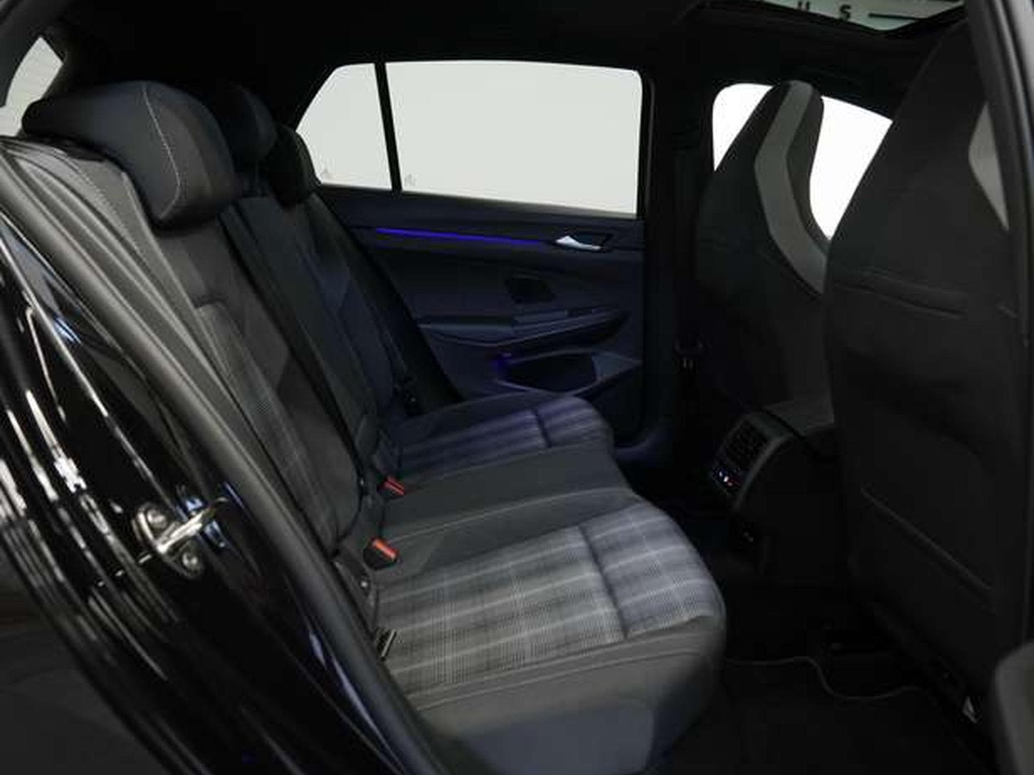 VW Golf 8 GTD DSG BlackStyle *19 *ACC*Pano*Kam (2022) - Foto 18