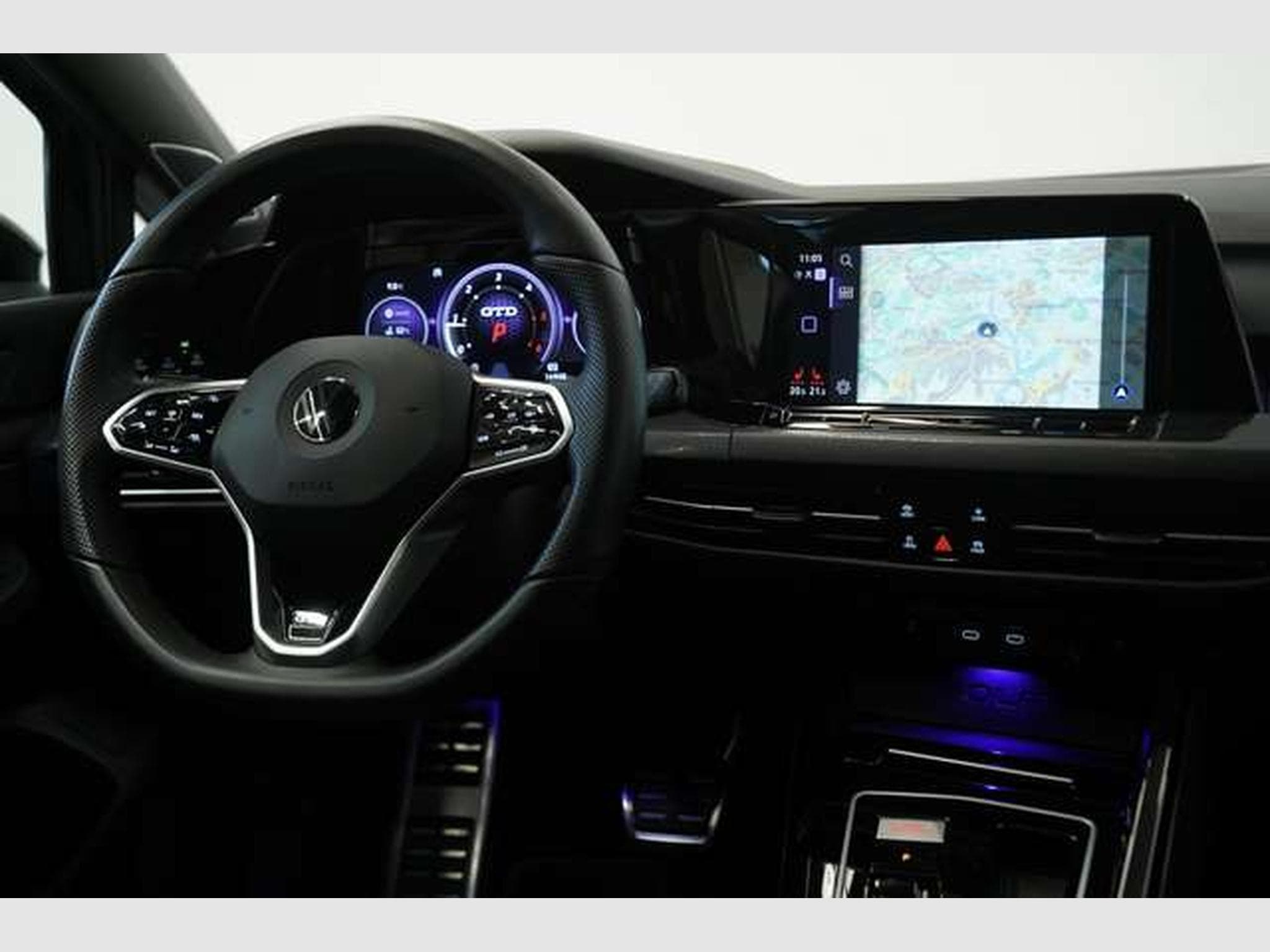 VW Golf 8 GTD DSG BlackStyle *19 *ACC*Pano*Kam (2022) - Foto 43