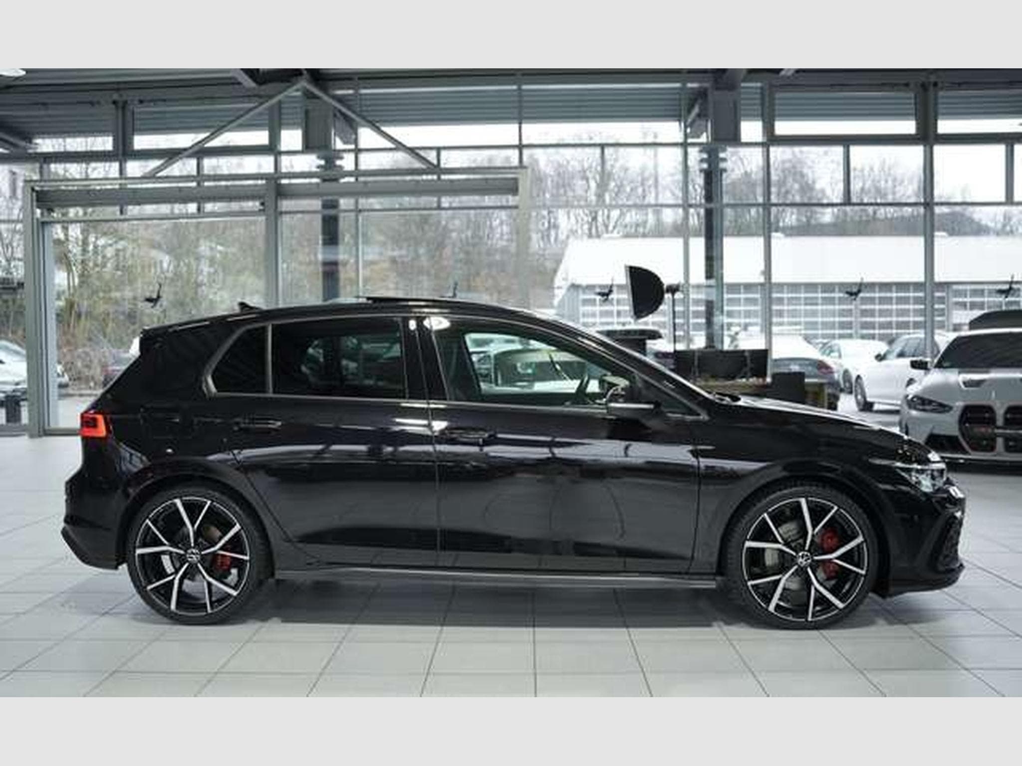 VW Golf 8 GTD DSG BlackStyle *19 *ACC*Pano*Kam (2022) - Foto 6