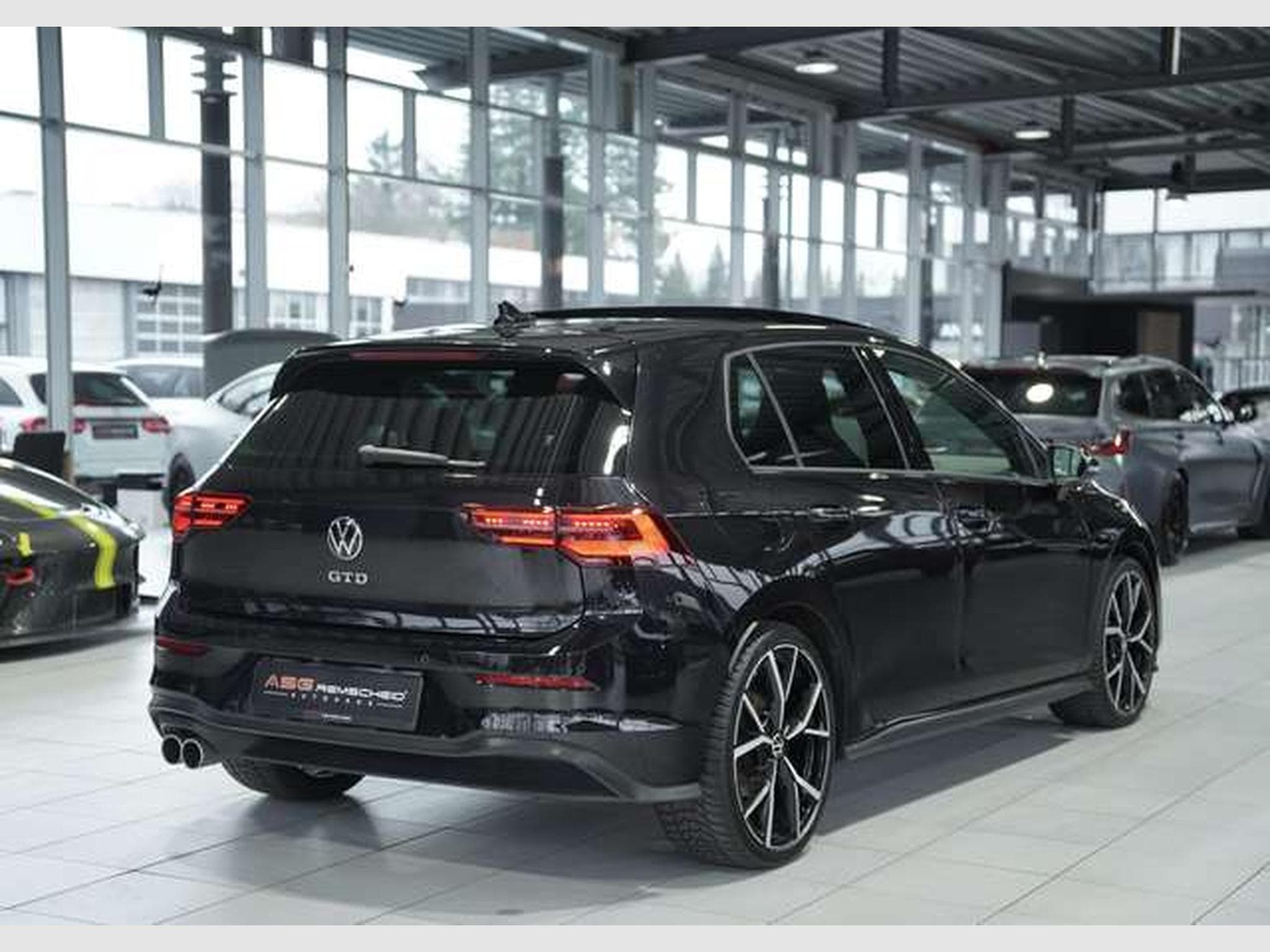 VW Golf 8 GTD DSG BlackStyle *19 *ACC*Pano*Kam (2022) - Foto 7
