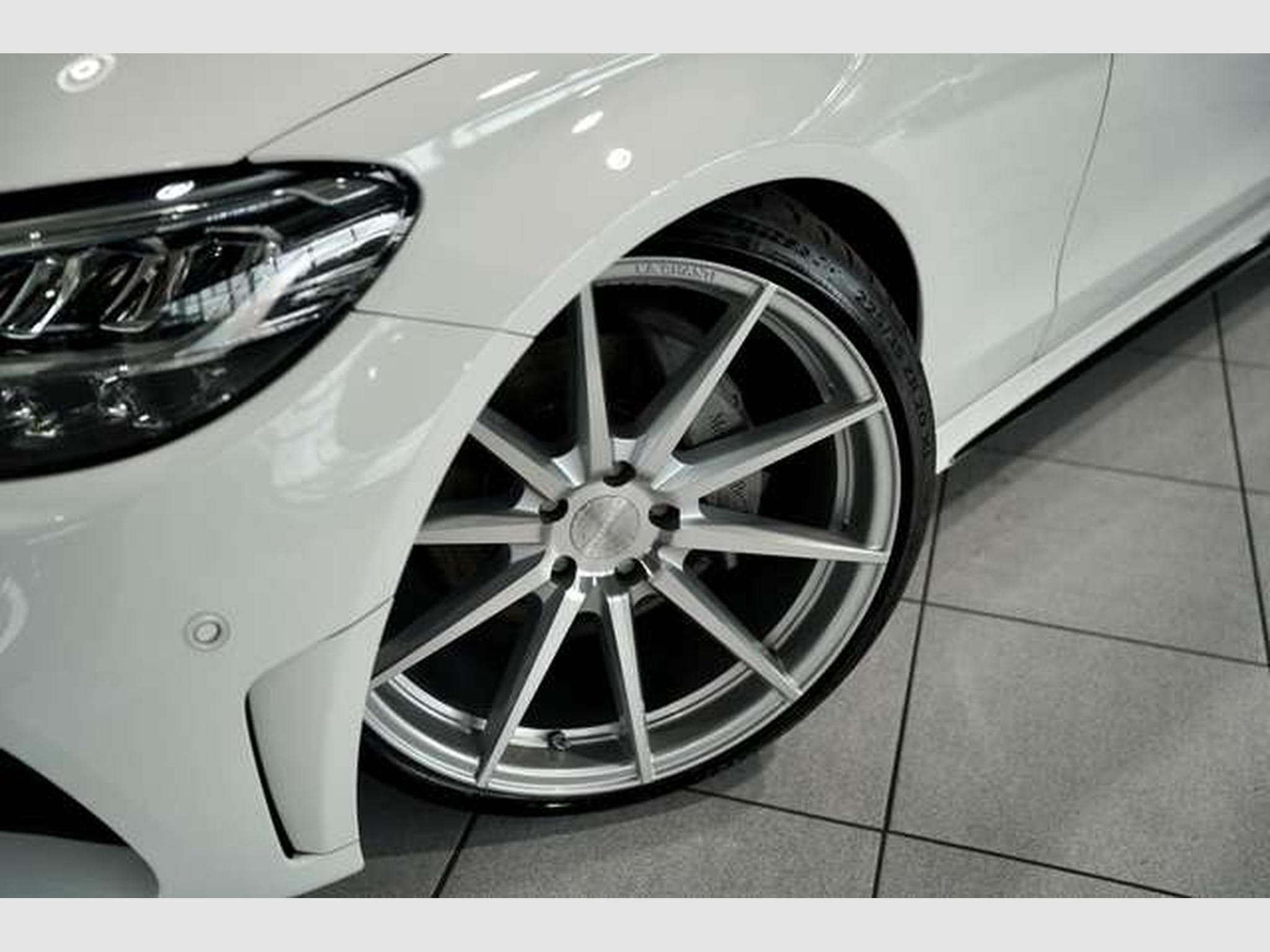 Mercedes C 180 Coupé AMG Line *20 *Pano*C43Optik*Carbon (2022) - Photo 2