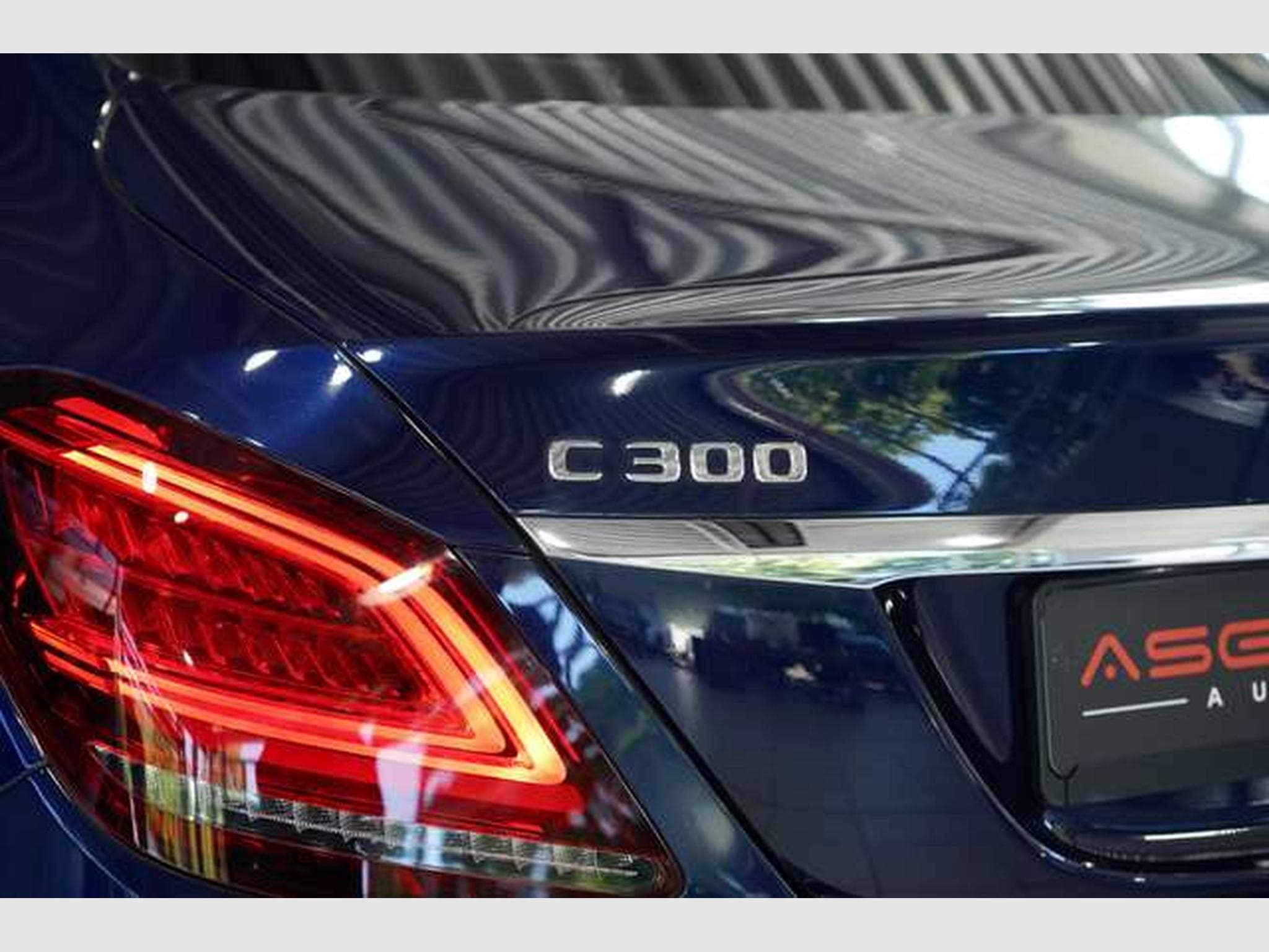 Mercedes C 300 Limousine AMG Line *2.H *19 *Pano *MB100 (2019) - Foto 13
