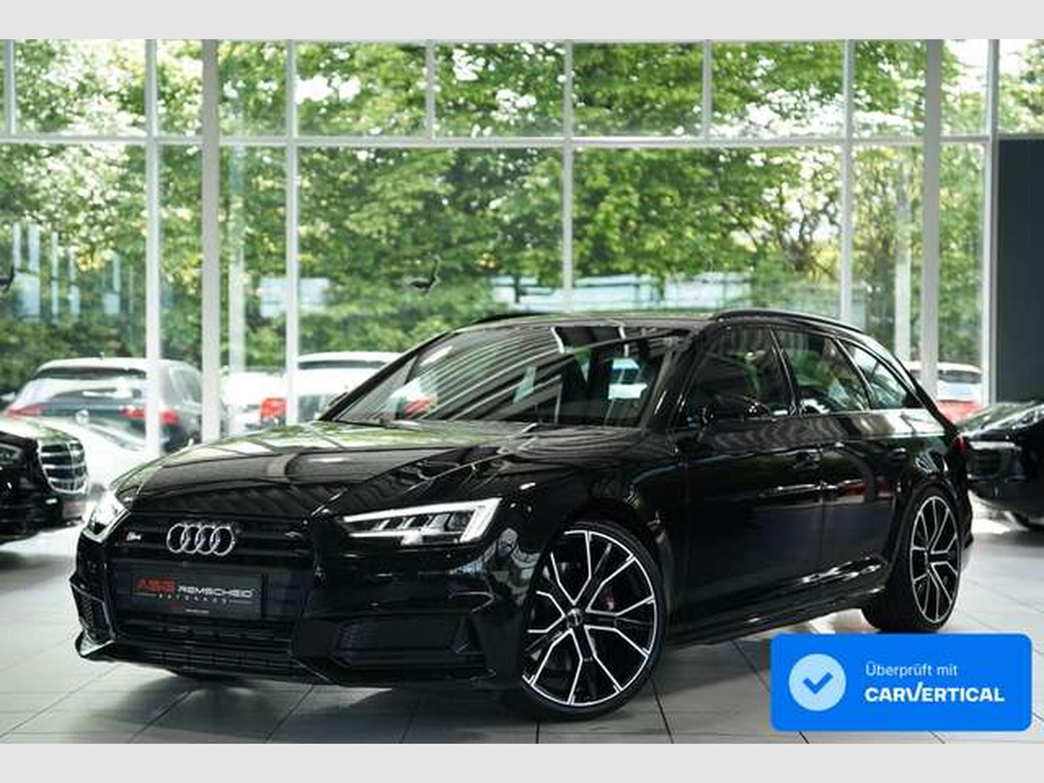 Audi S4 Avant 3.0 TFSI q. 2.H *B&O *MATRIX *S-Sitze (2017) - Photo 1
