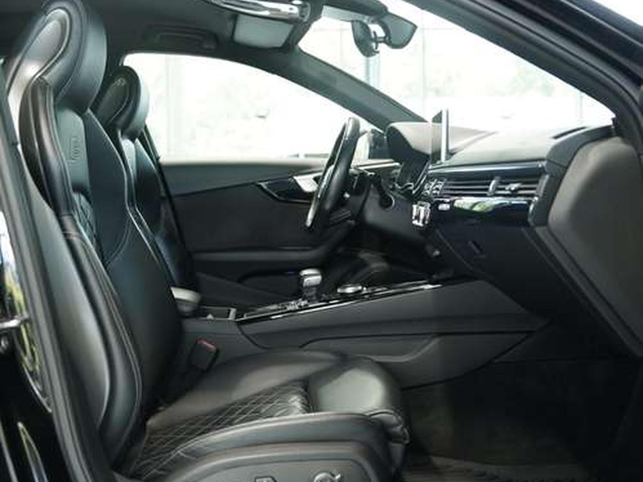 Audi S4 Avant 3.0 TFSI q. 2.H *B&O *MATRIX *S-Sitze (2017) - Photo 14