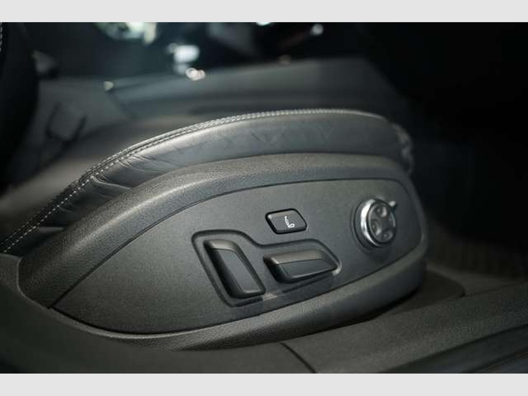 Audi S4 Avant 3.0 TFSI q. 2.H *B&O *MATRIX *S-Sitze (2017) - Photo 15
