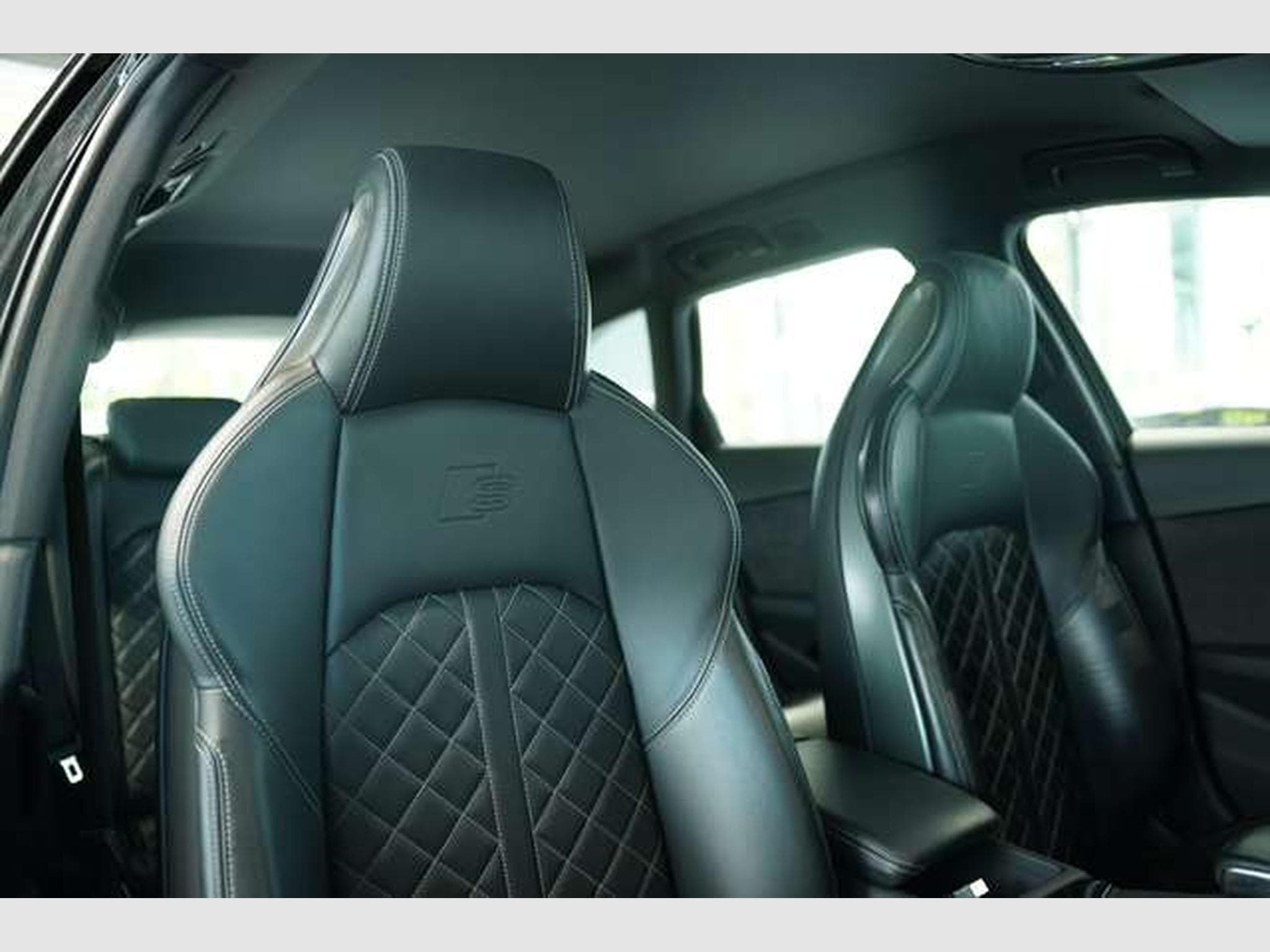 Audi S4 Avant 3.0 TFSI q. 2.H *B&O *MATRIX *S-Sitze (2017) - Photo 18