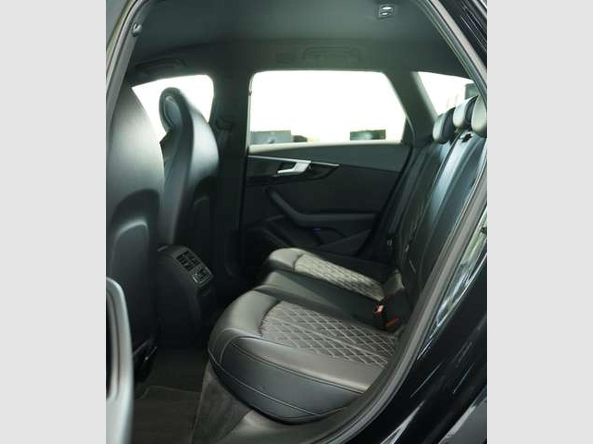 Audi S4 Avant 3.0 TFSI q. 2.H *B&O *MATRIX *S-Sitze (2017) - Photo 24
