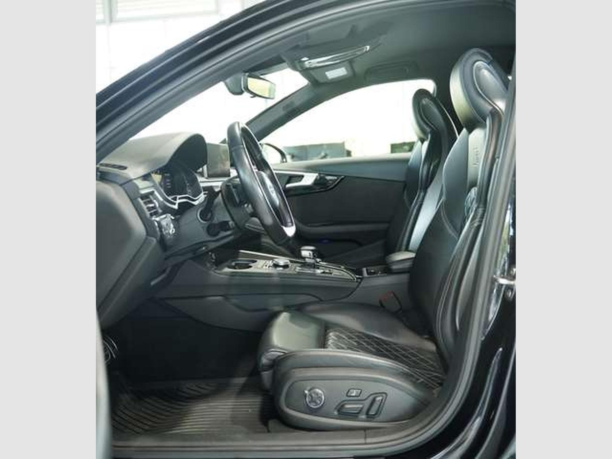 Audi S4 Avant 3.0 TFSI q. 2.H *B&O *MATRIX *S-Sitze (2017) - Photo 26