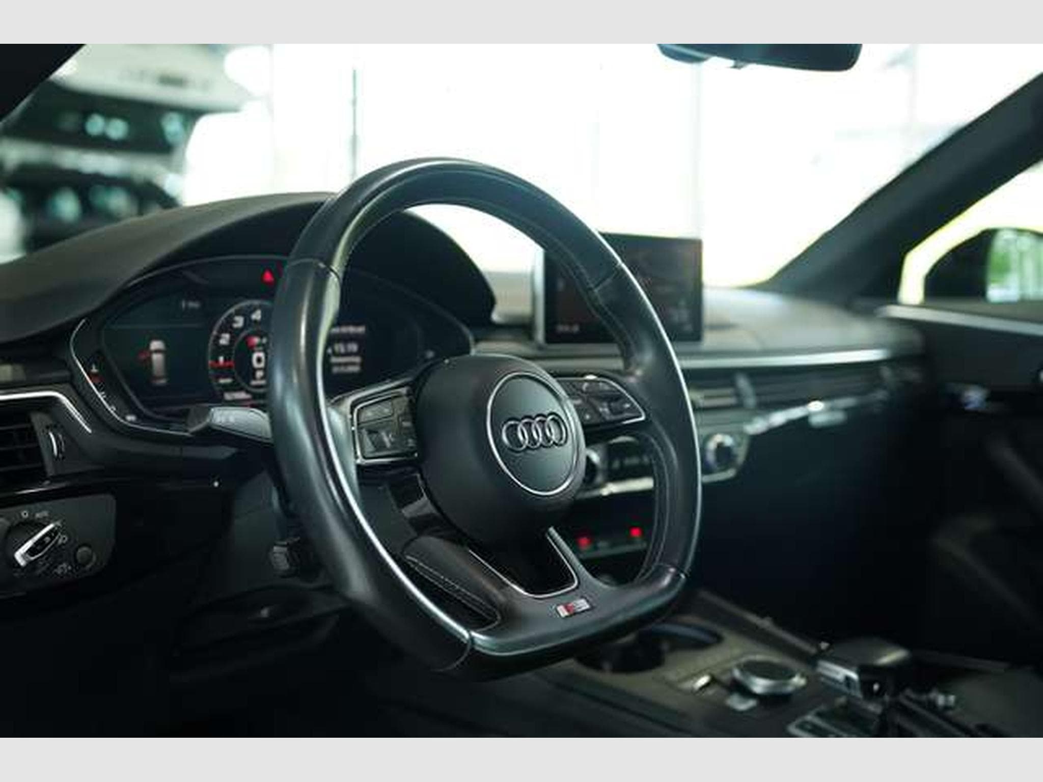 Audi S4 Avant 3.0 TFSI q. 2.H *B&O *MATRIX *S-Sitze (2017) - Photo 30