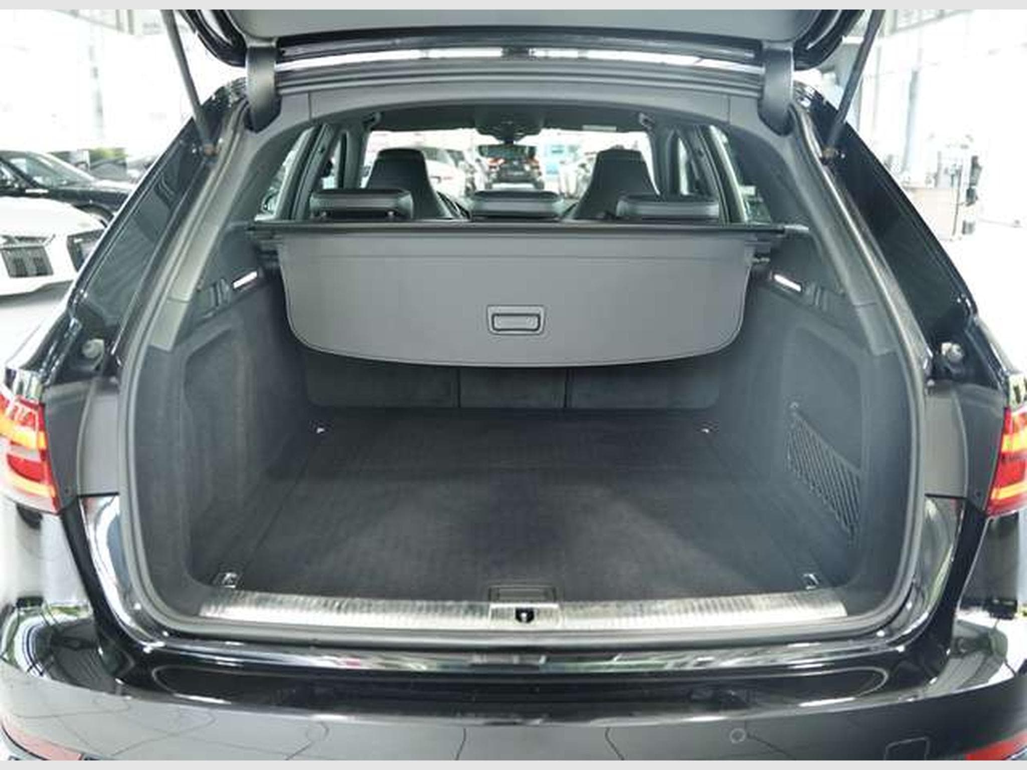 Audi S4 Avant 3.0 TFSI q. 2.H *B&O *MATRIX *S-Sitze (2017) - Photo 48