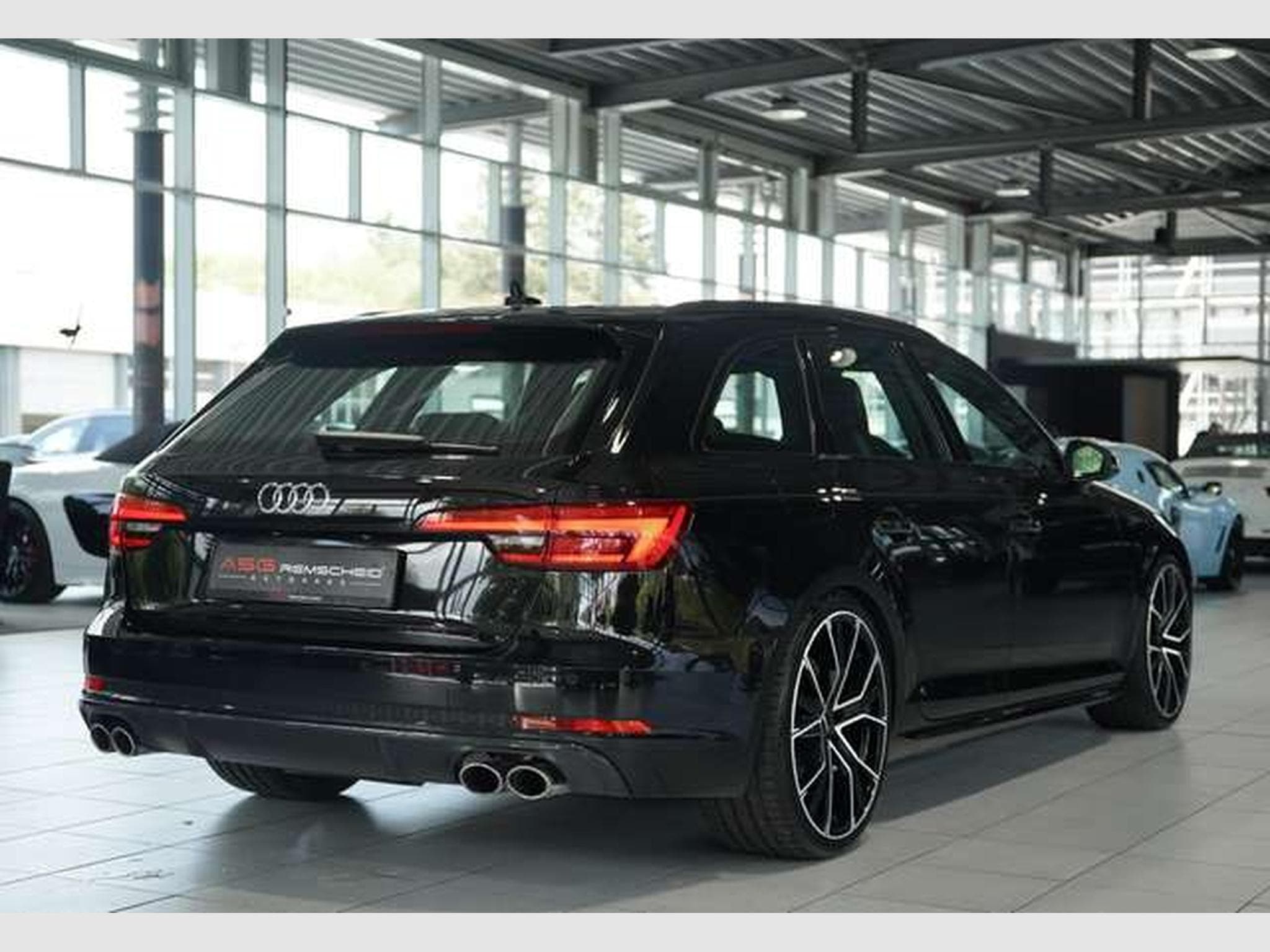Audi S4 Avant 3.0 TFSI q. 2.H *B&O *MATRIX *S-Sitze (2017) - Photo 8