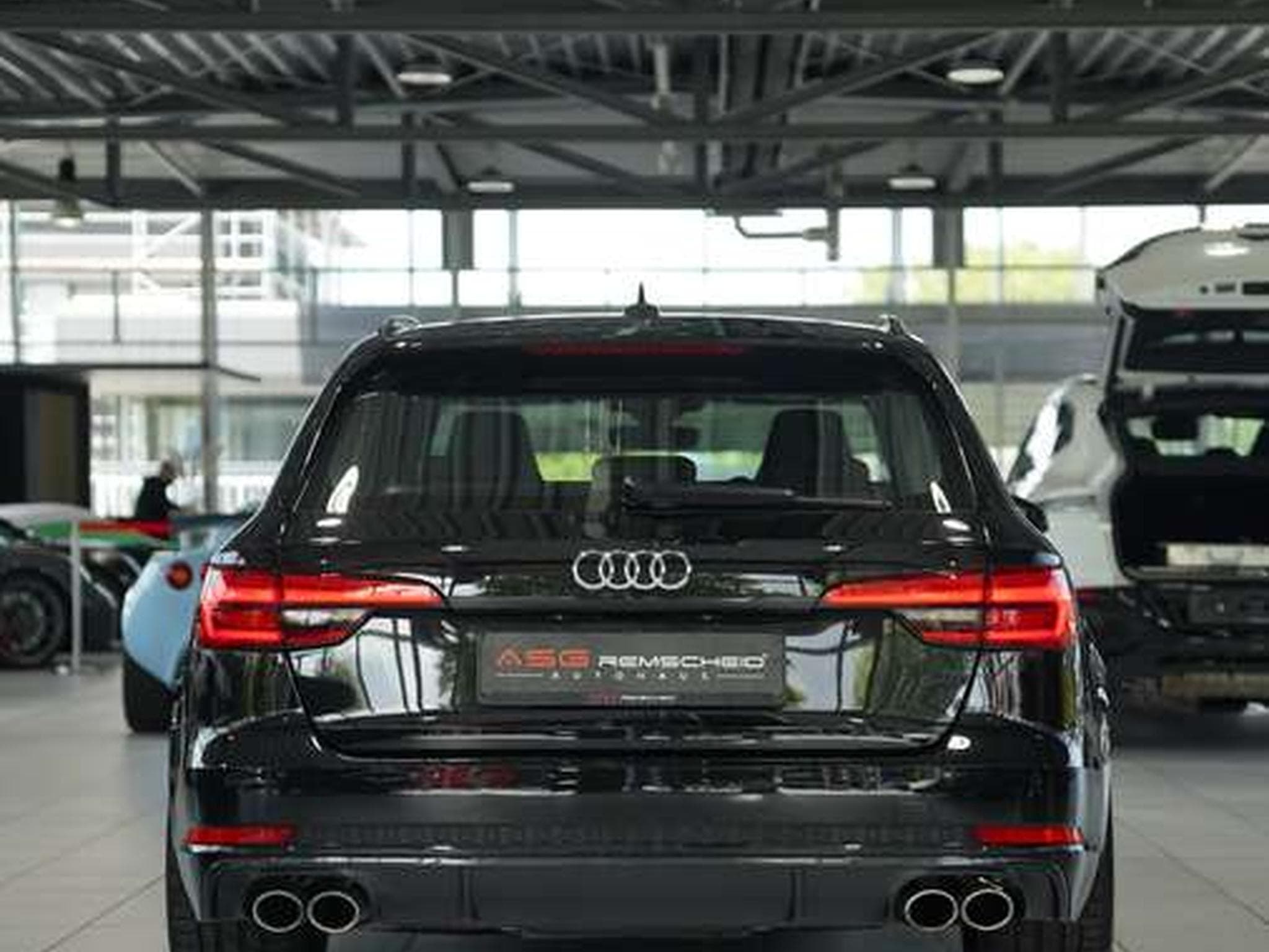 Audi S4 Avant 3.0 TFSI q. 2.H *B&O *MATRIX *S-Sitze (2017) - Photo 9