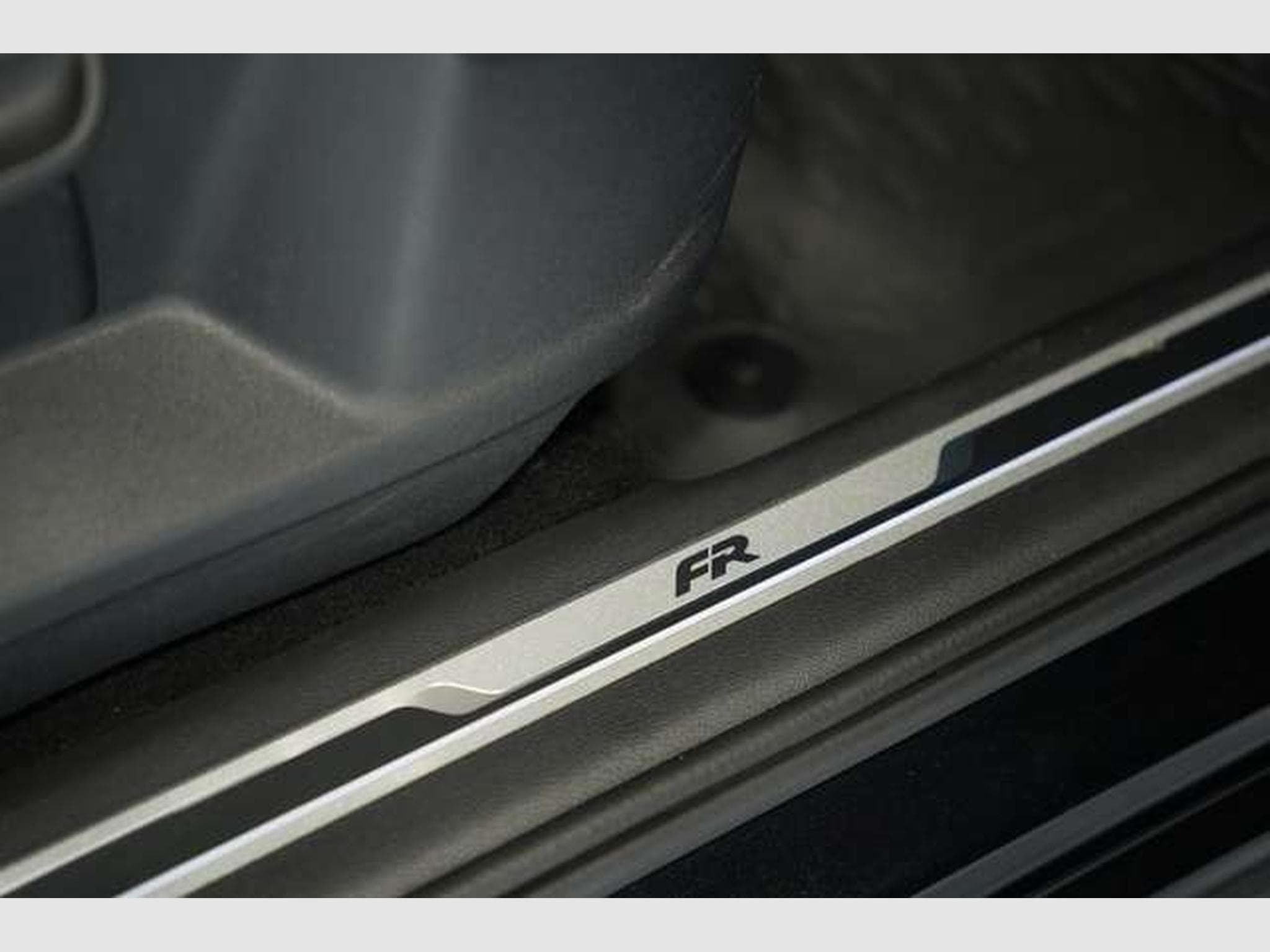 SEAT Tarraco FR 4Drive *1.H *20*Dynamic-P*AHK*Memory (2022) - Photo 16