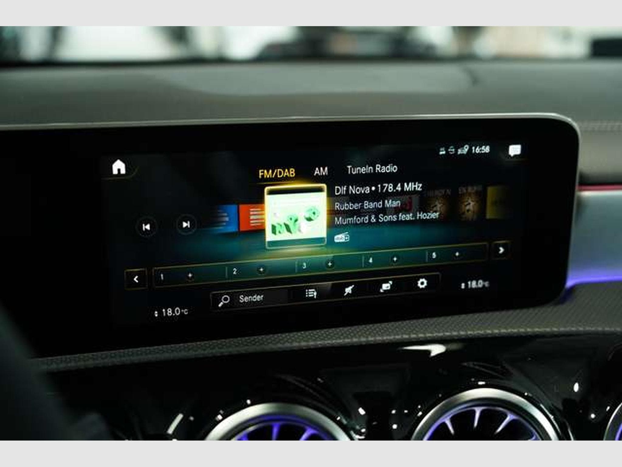 Mercedes A 35 AMG 4M *2.H *19 *Perf-Sitze *Pano *Night (2020) - Photo 39