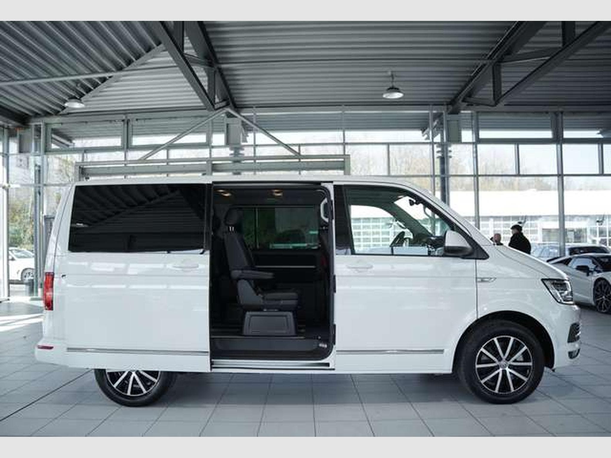 VW T6.1 Generation Six *1.H *ACC*AHK*7-Sitze (2018) - Photo 11