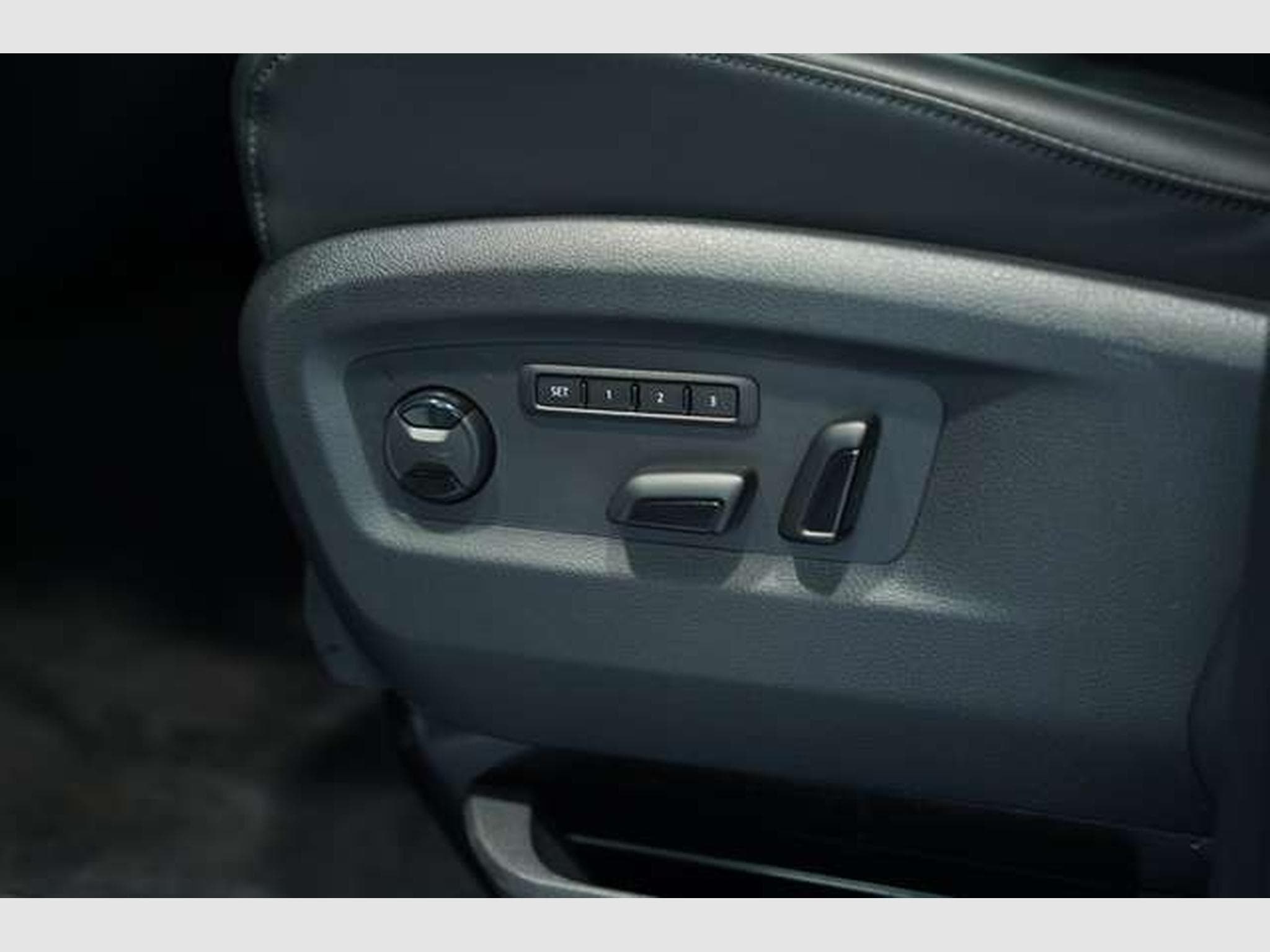 VW T6.1 Generation Six *1.H *ACC*AHK*7-Sitze (2018) - Photo 24