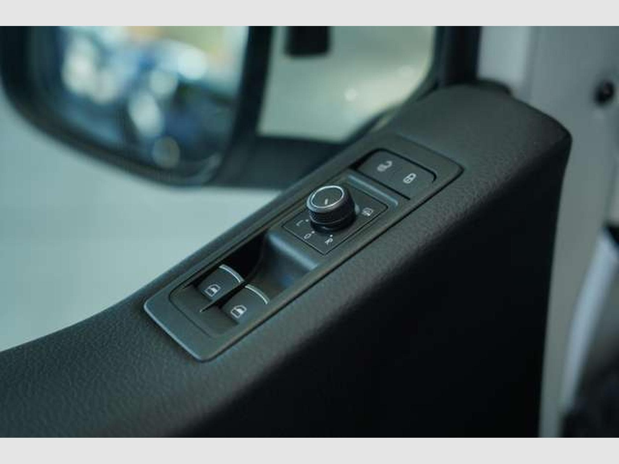 VW T6.1 Generation Six *1.H *ACC*AHK*7-Sitze (2018) - Photo 26