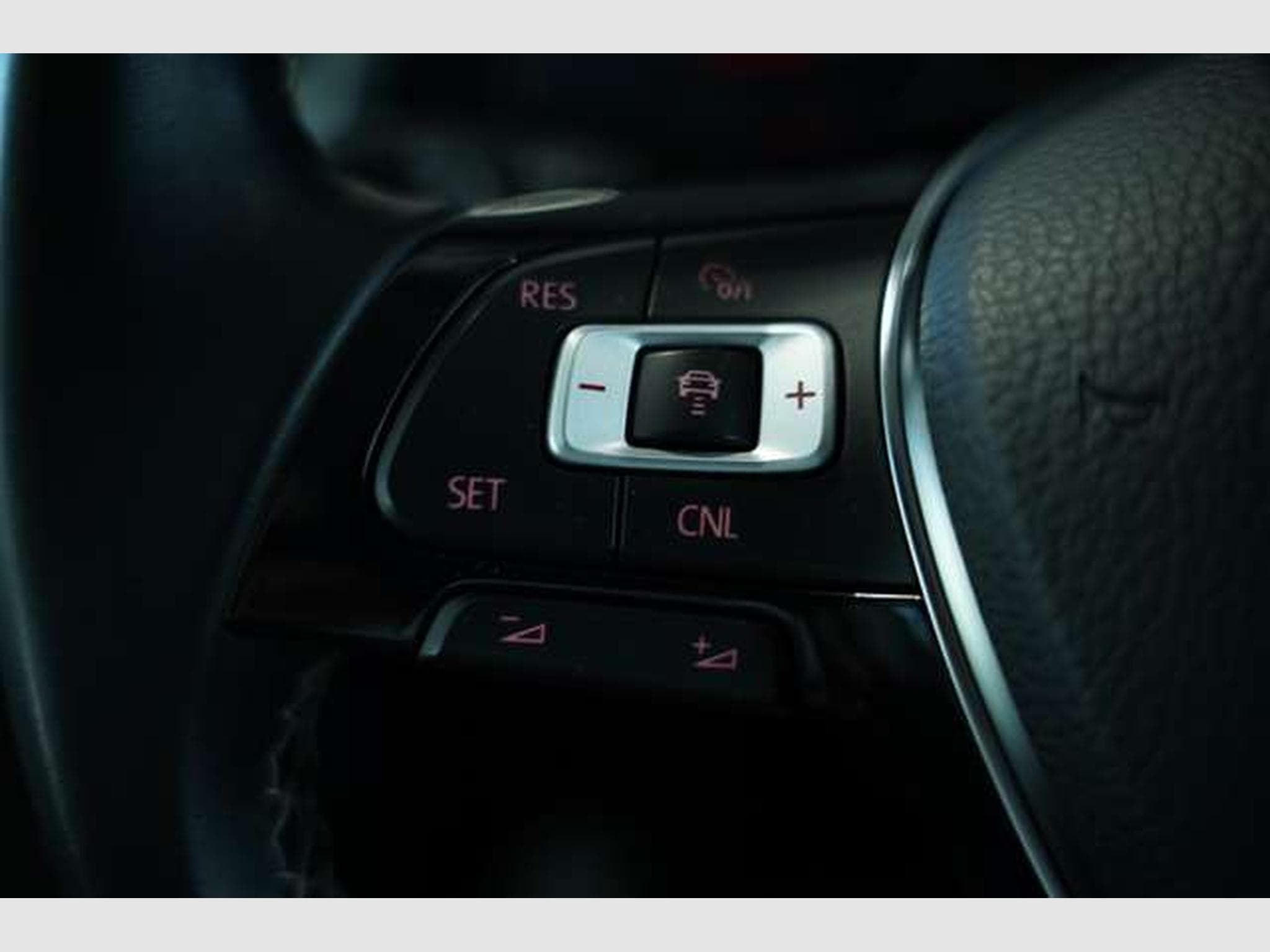 VW T6.1 Generation Six *1.H *ACC*AHK*7-Sitze (2018) - Photo 39