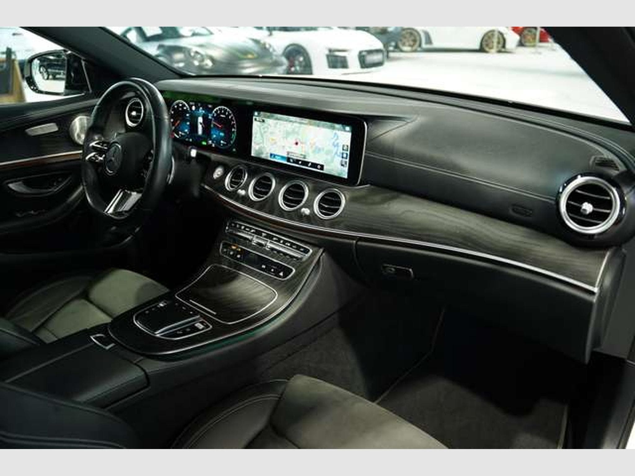 Mercedes E 300 e T AMG Line *Pano *BURM *Night (2021) - Foto 18