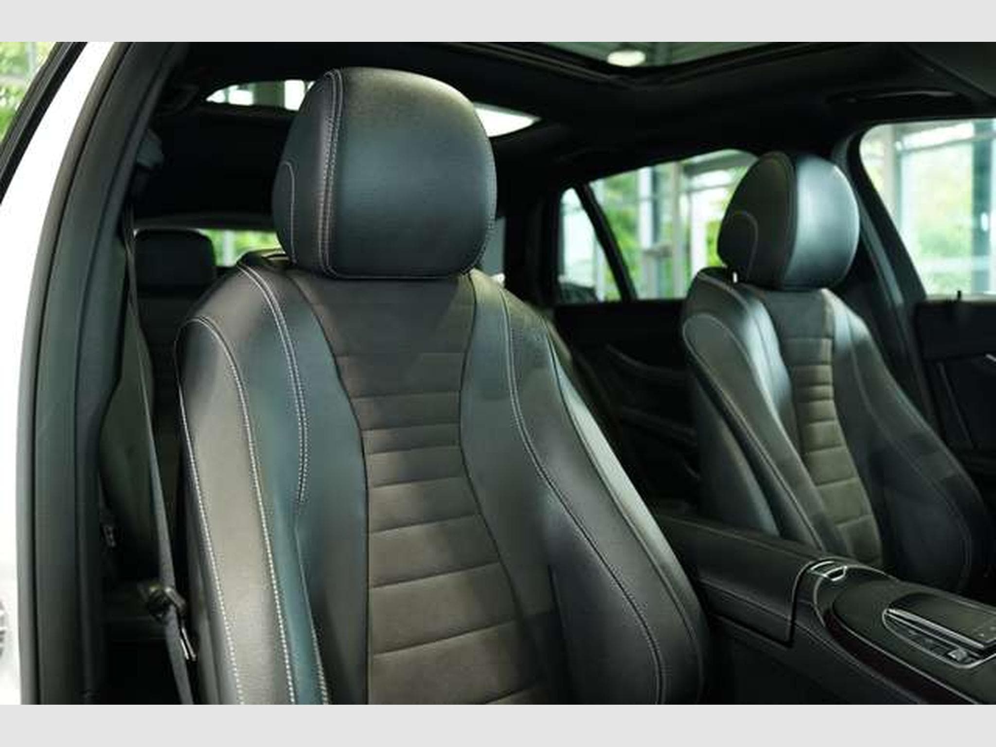 Mercedes E 300 e T AMG Line *Pano *BURM *Night (2021) - Foto 20
