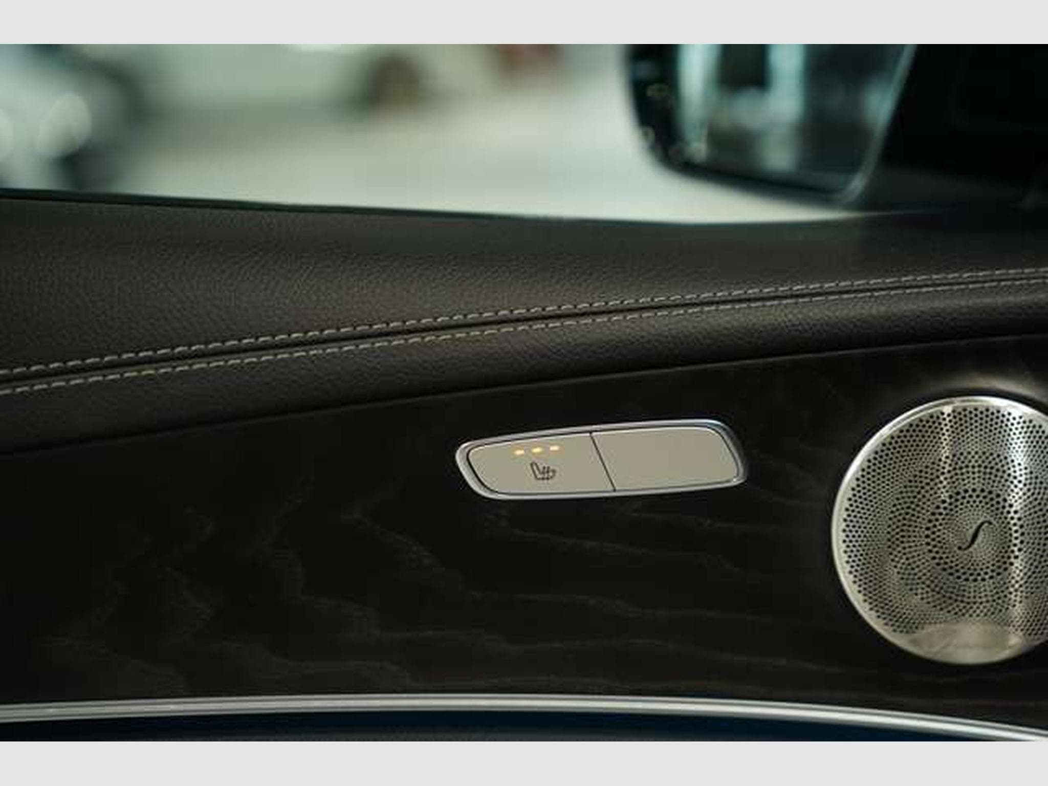 Mercedes E 300 e T AMG Line *Pano *BURM *Night (2021) - Foto 26