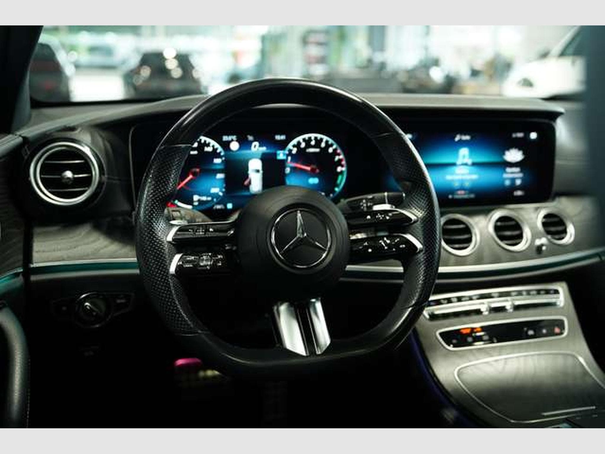 Mercedes E 300 e T AMG Line *Pano *BURM *Night (2021) - Foto 42