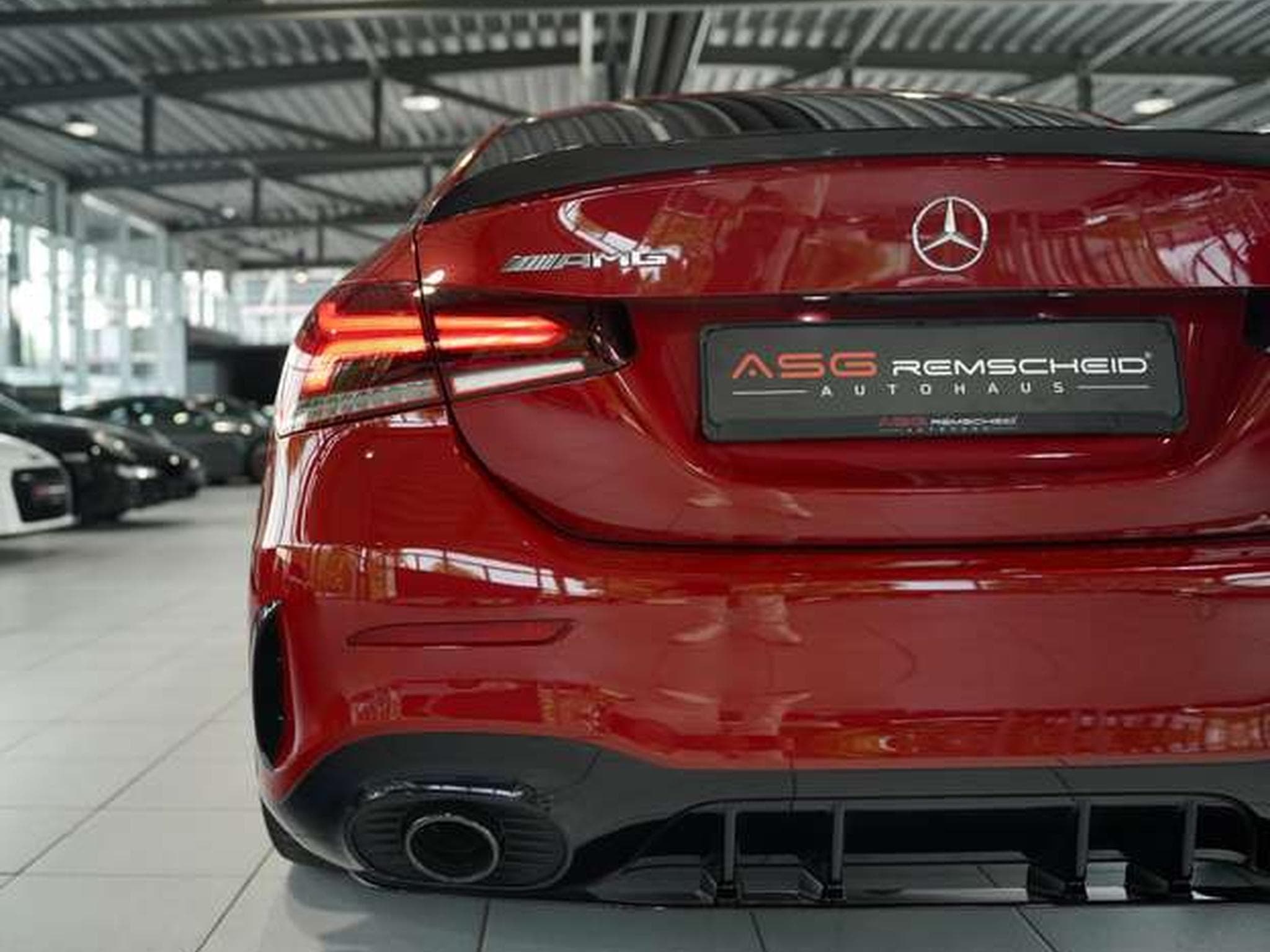 Mercedes A 35 AMG 4M Limousine *1.H *Aerody *Pano *Night (2021) - Foto 16