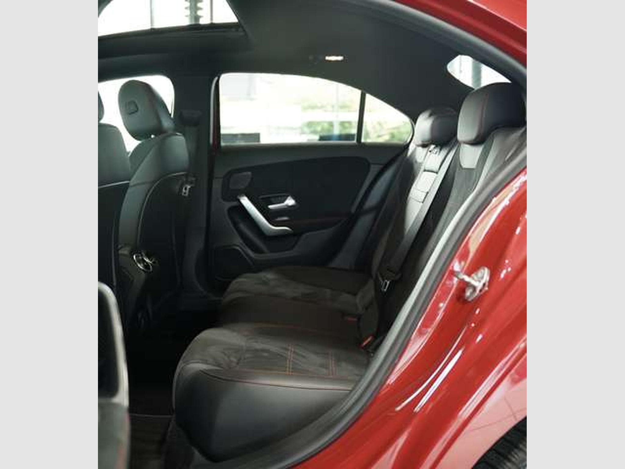 Mercedes A 35 AMG 4M Limousine *1.H *Aerody *Pano *Night (2021) - Foto 29
