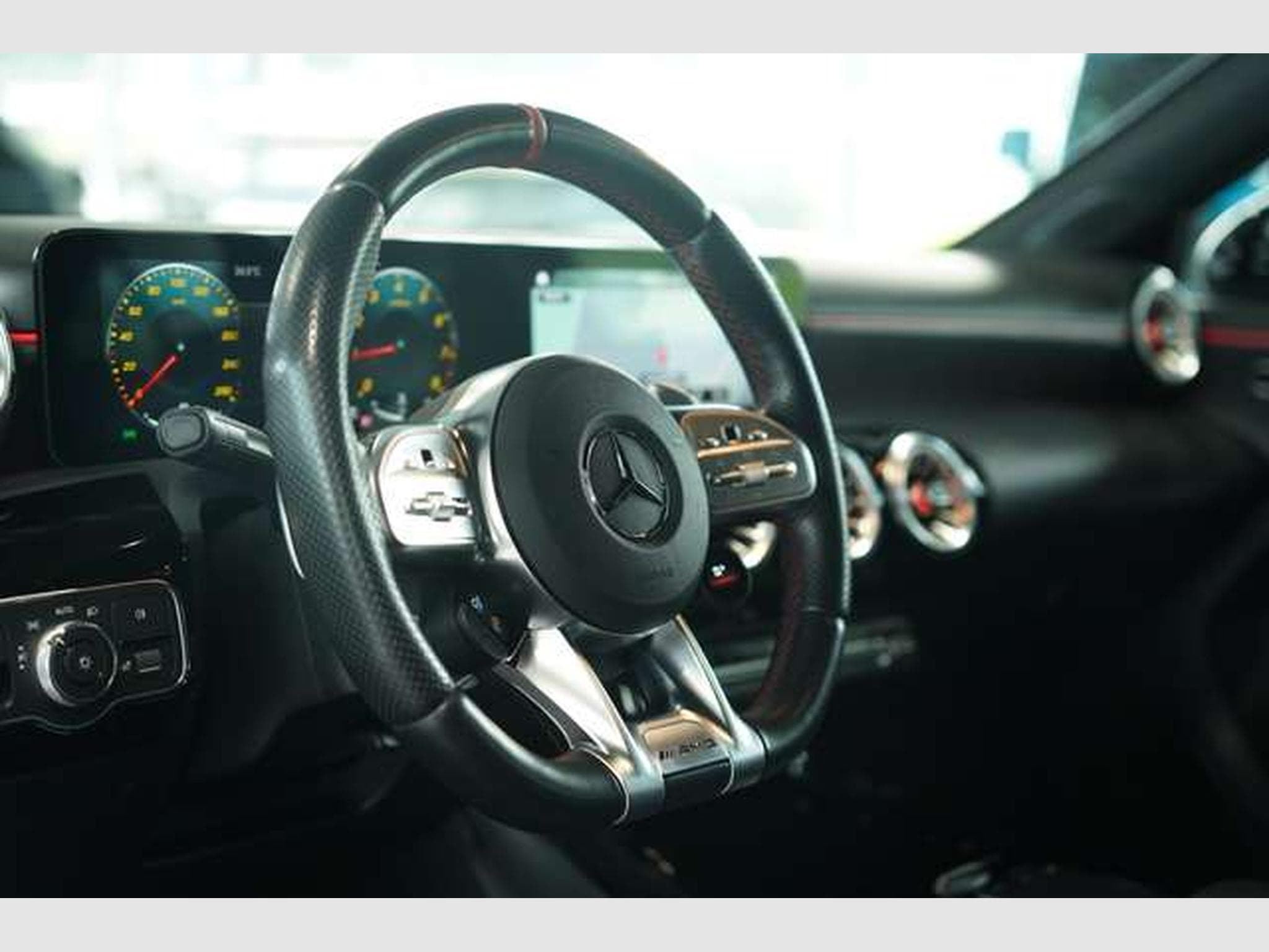 Mercedes A 35 AMG 4M Limousine *1.H *Aerody *Pano *Night (2021) - Foto 36