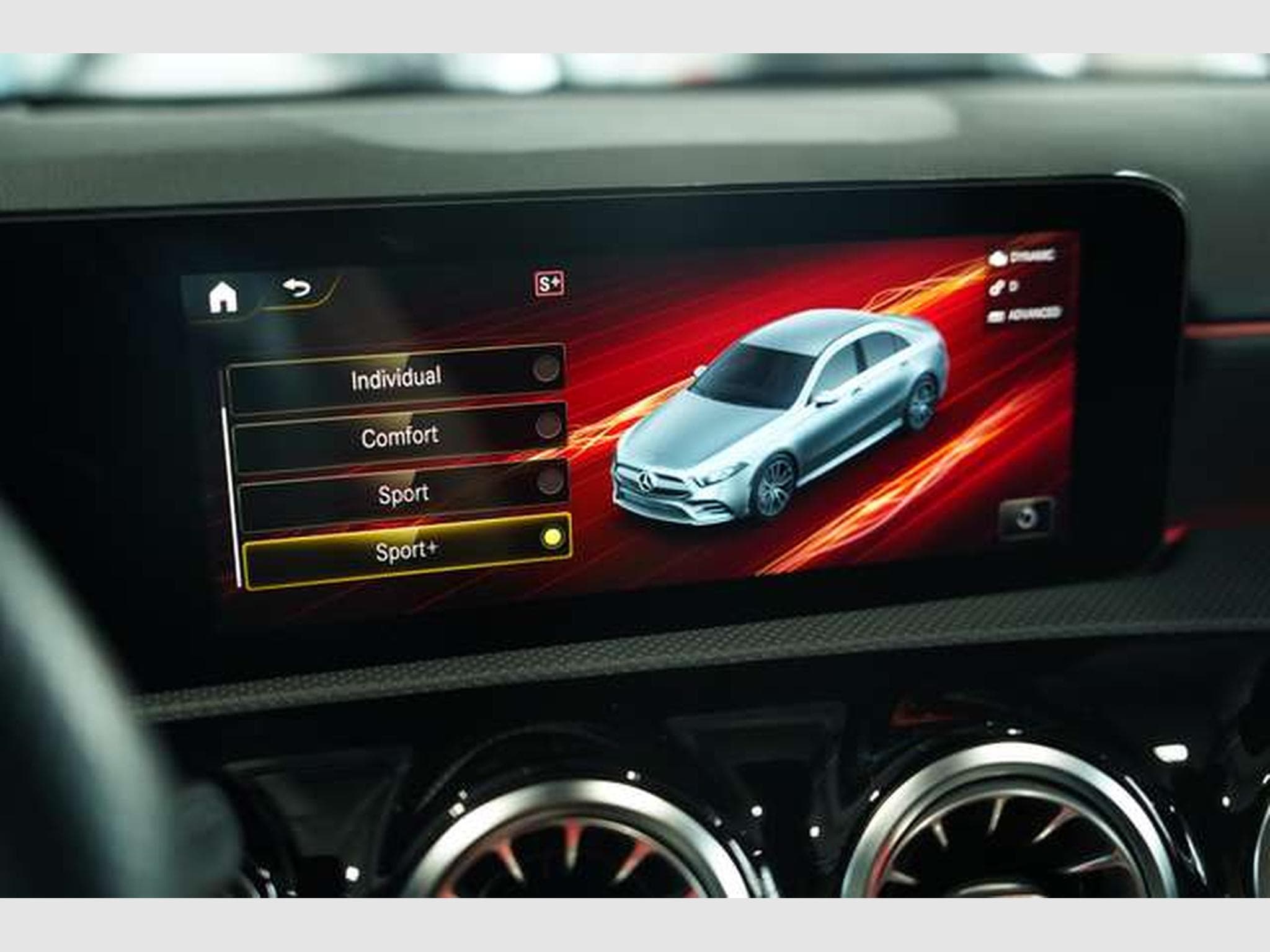Mercedes A 35 AMG 4M Limousine *1.H *Aerody *Pano *Night (2021) - Foto 47