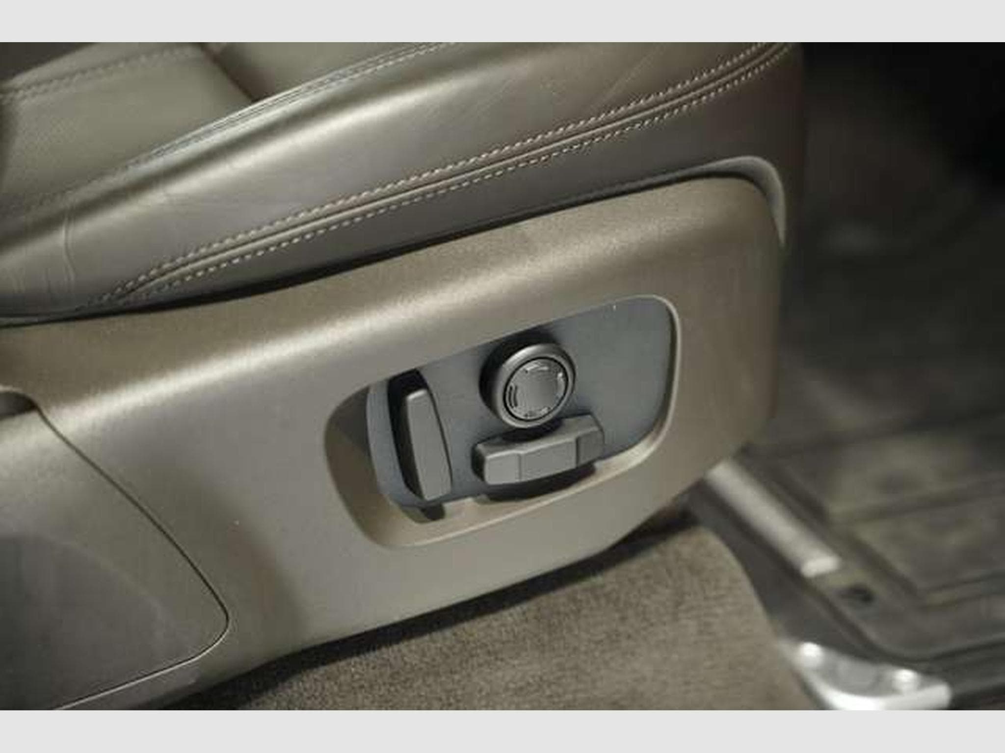 Land-Rover Range Rover Sport HSE *2.HD *Memory *H-UP *Kam (2018) - Photo 20