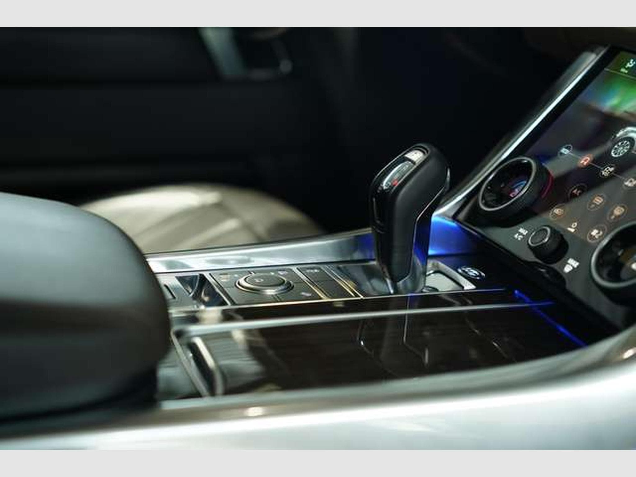 Land-Rover Range Rover Sport HSE *2.HD *Memory *H-UP *Kam (2018) - Photo 23