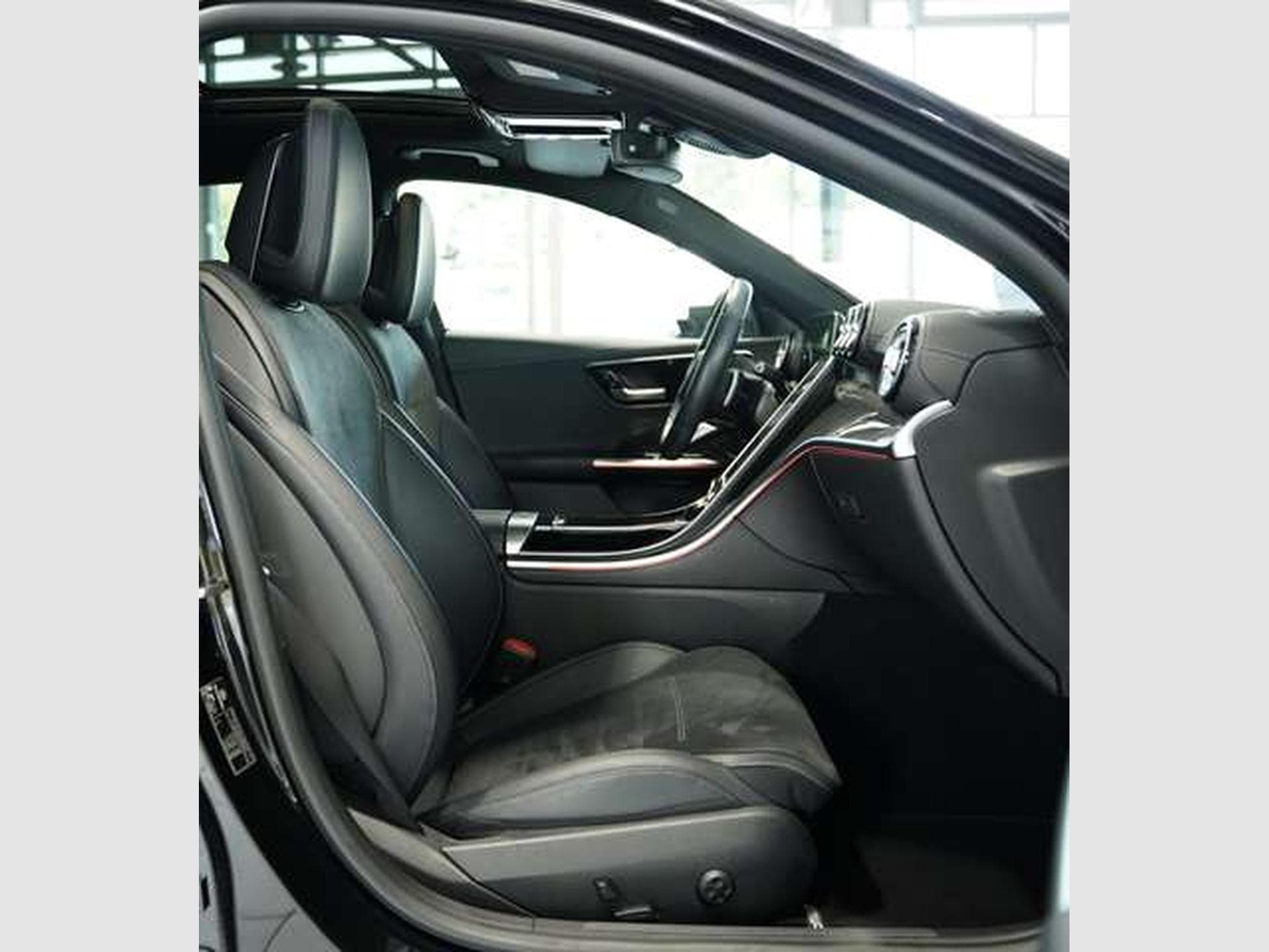 Mercedes C 200 T AMG Line *2.H *19 *Pano *AHK *Digital (2022) - Foto 17