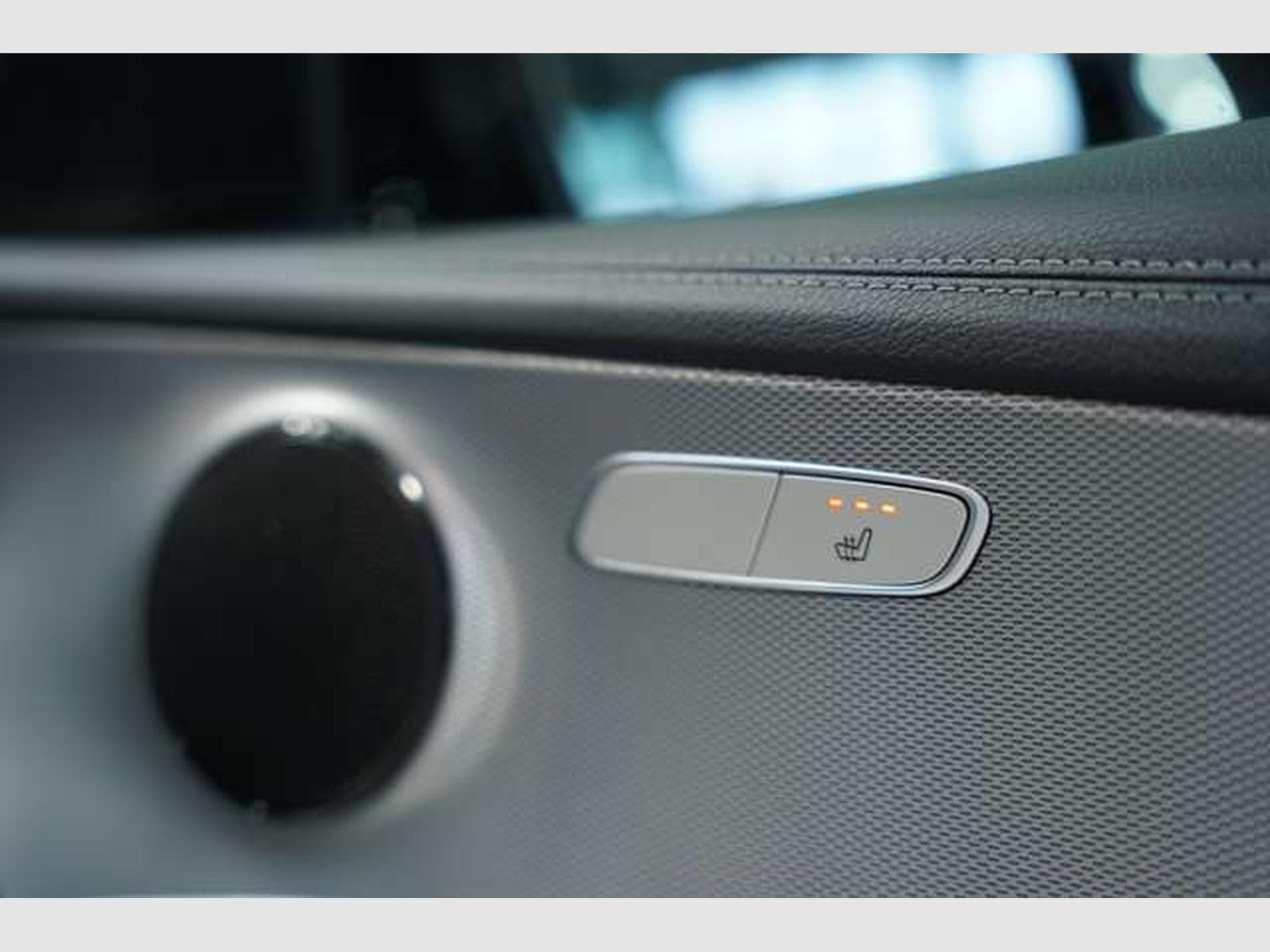 Mercedes E 400 d T 4M AMG Line *2.H *Distr. *LUFT *Pano (2020) - Photo 18