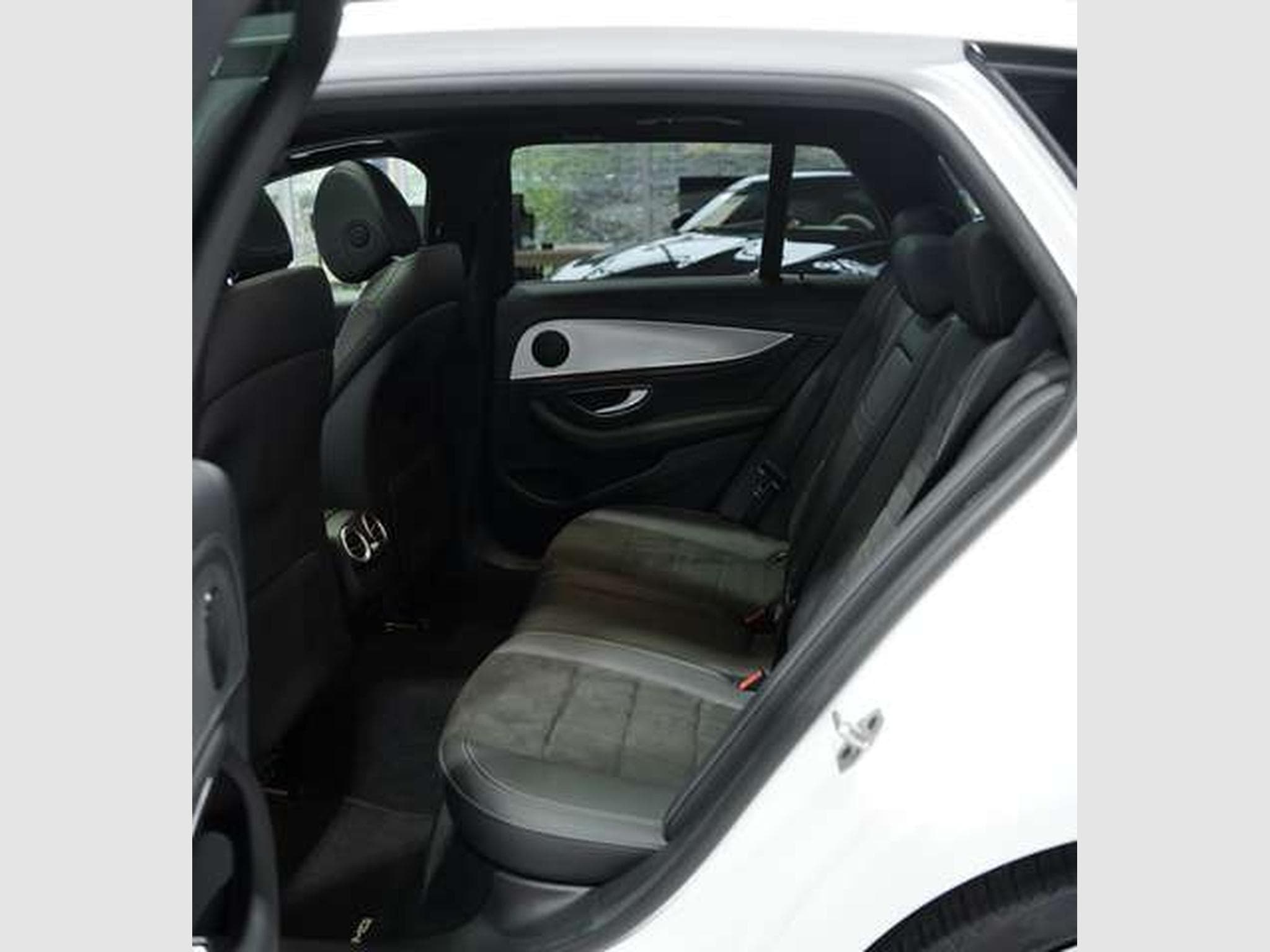 Mercedes E 400 d T 4M AMG Line *2.H *Distr. *LUFT *Pano (2020) - Photo 23