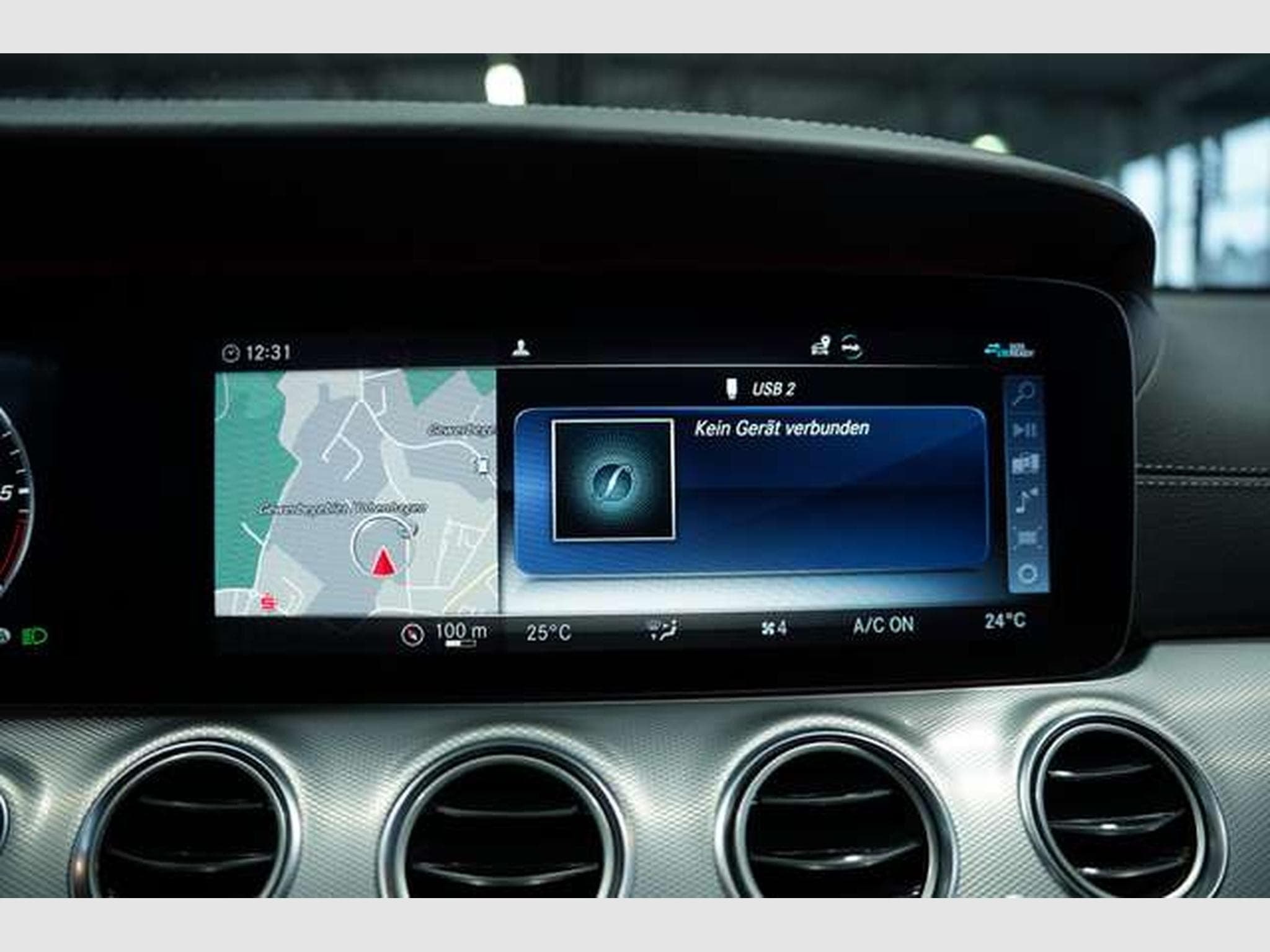 Mercedes E 400 d T 4M AMG Line *2.H *Distr. *LUFT *Pano (2020) - Photo 40