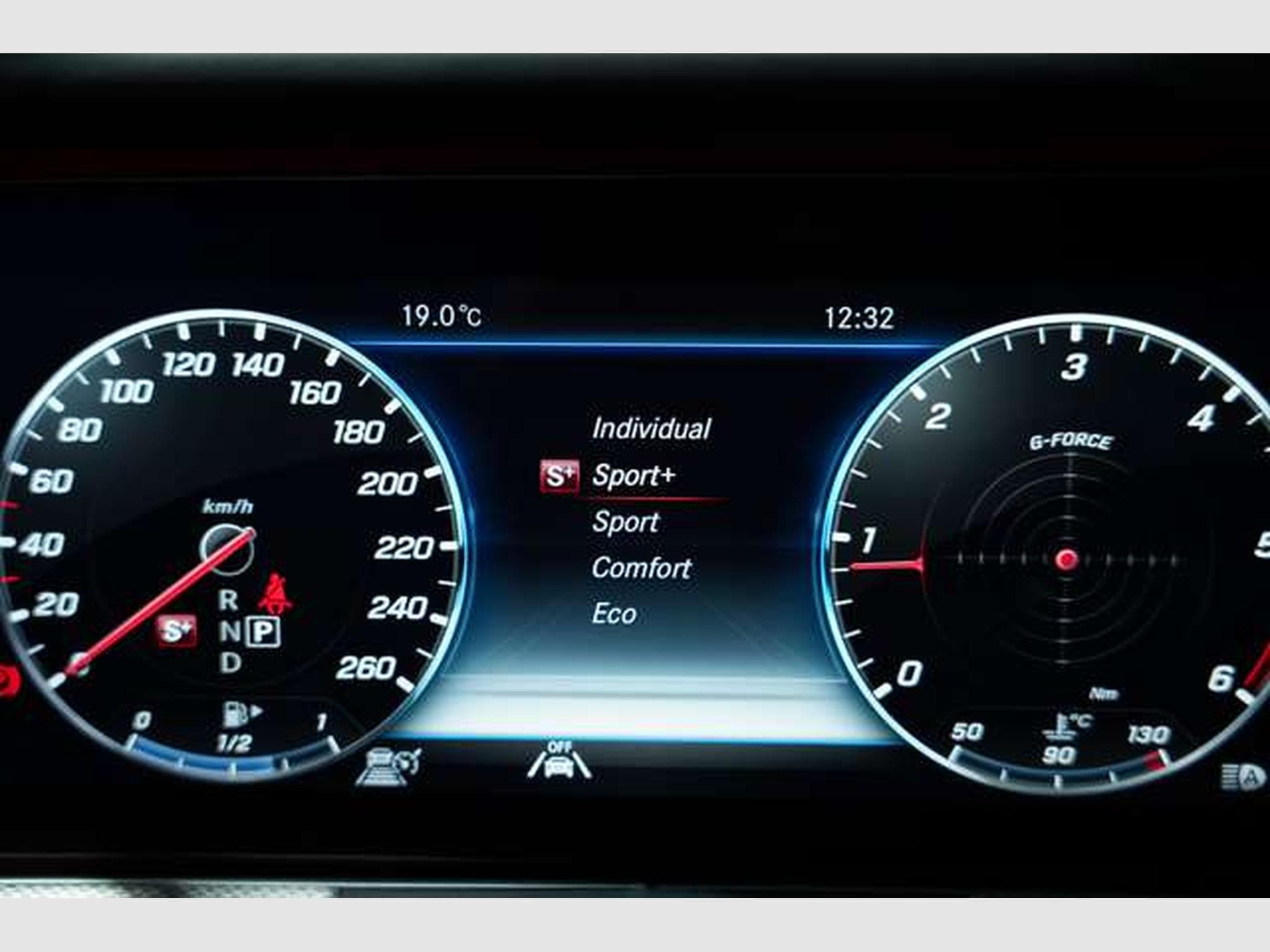 Mercedes E 400 d T 4M AMG Line *2.H *Distr. *LUFT *Pano (2020) - Photo 44