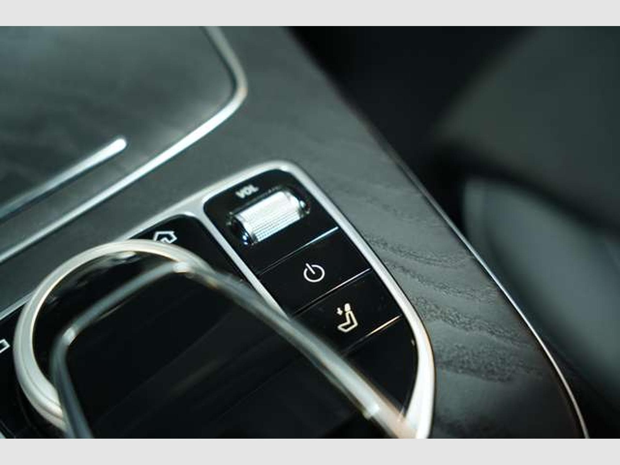 Mercedes E 400 d T 4M AMG Line *2.H *Distr. *LUFT *Pano (2020) - Photo 46