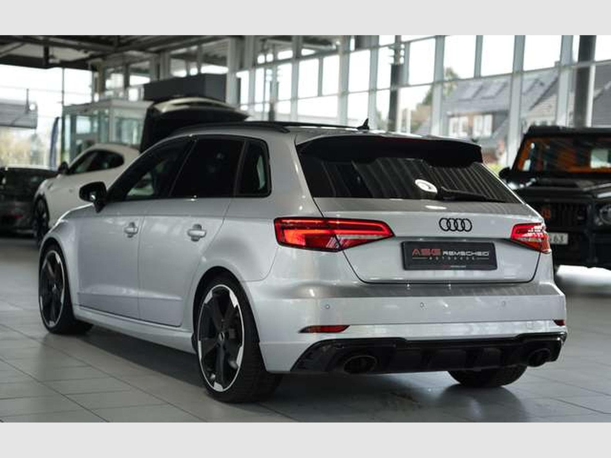 Audi RS3 Sportback q. *2.H *Virtual *ACC *Pano *S-AGA (2019) - Photo 10