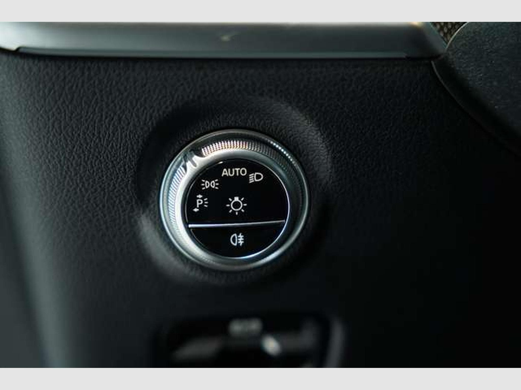 Mercedes C 200 Limousine AMG Line *1.HD *Pano *Night *ACC (2022) - Photo 30